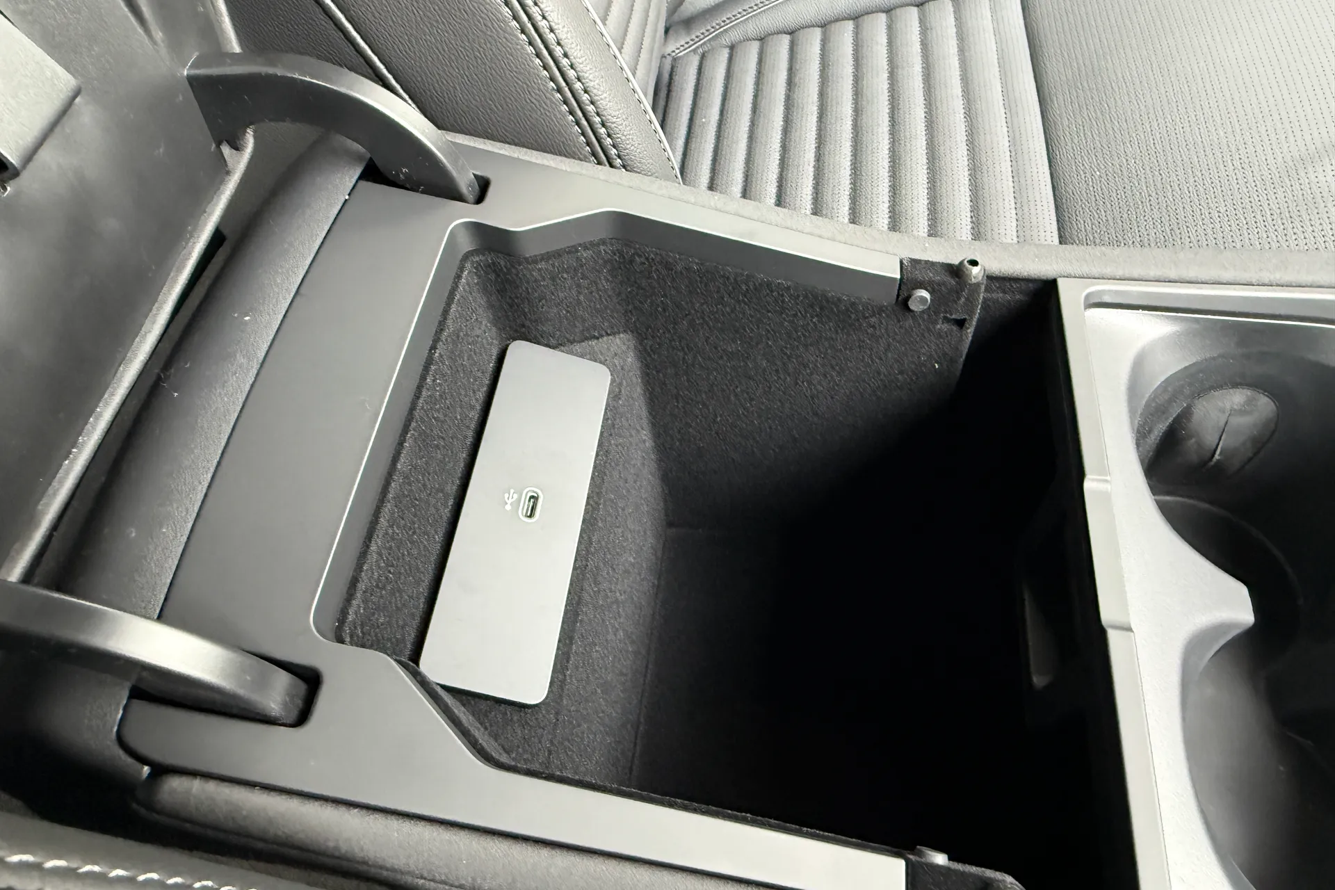 LAND ROVER DISCOVERY SPORT thumbnail image number 35