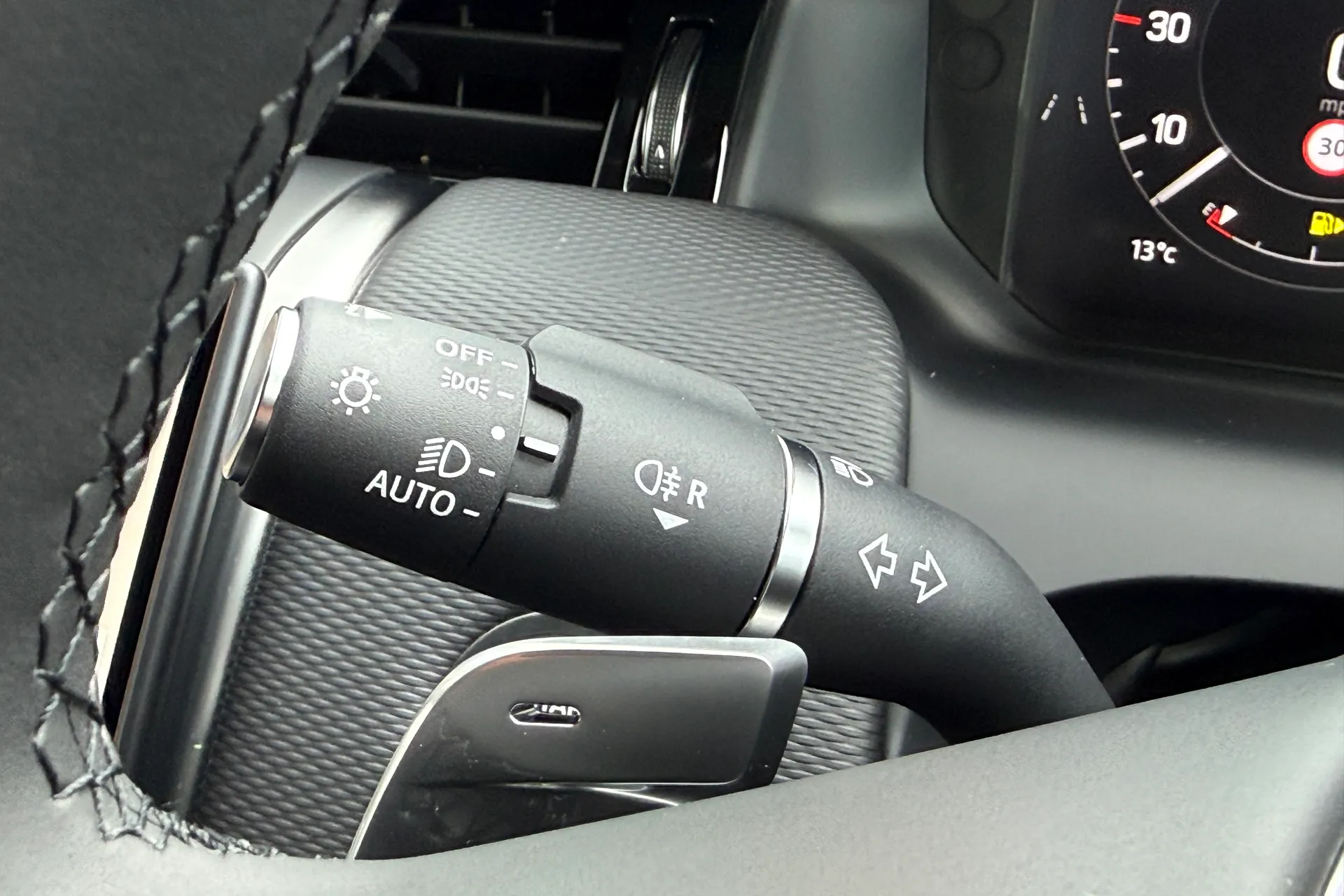 LAND ROVER DISCOVERY SPORT thumbnail image number 59