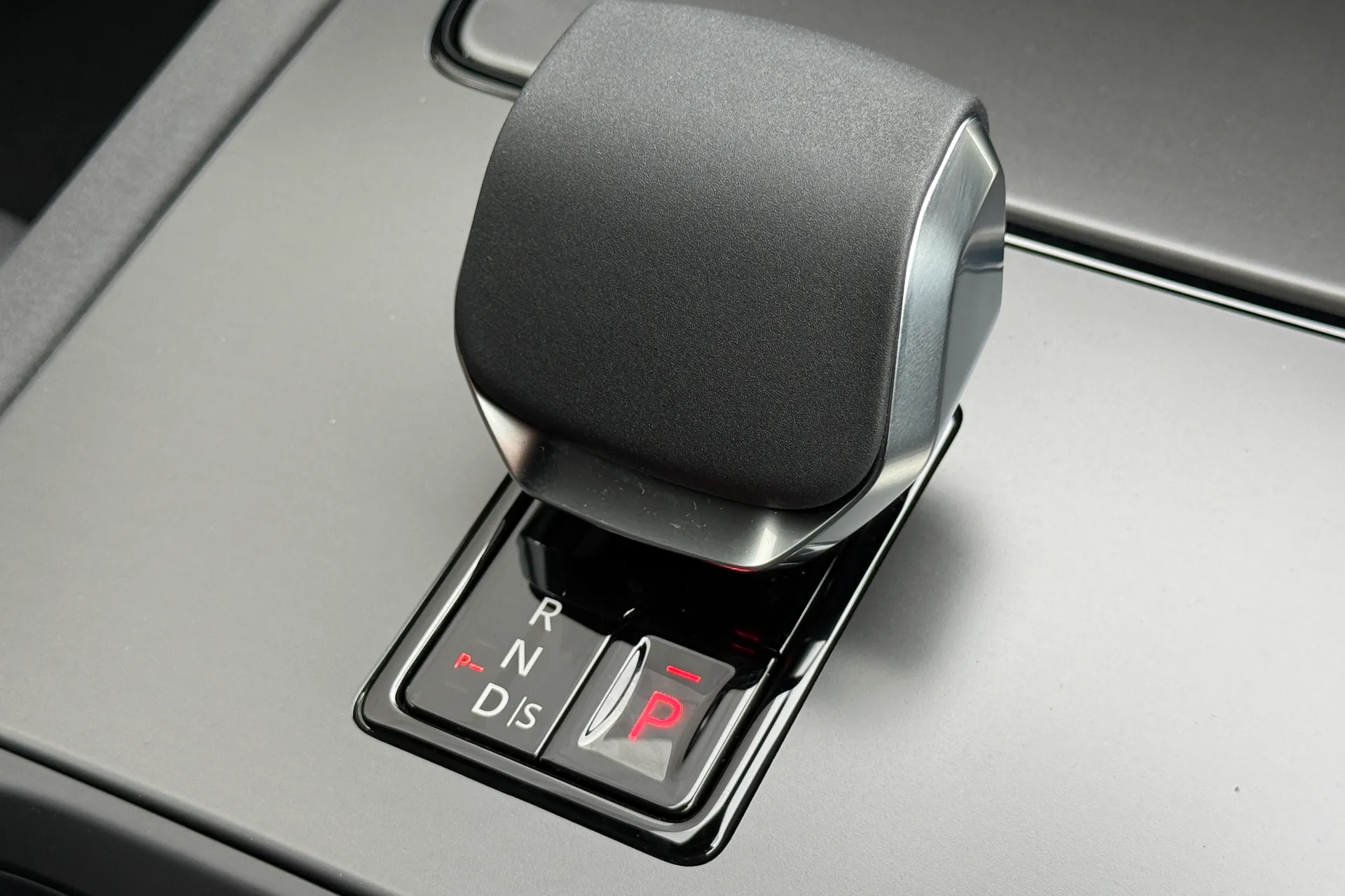 LAND ROVER DISCOVERY SPORT thumbnail image number 36