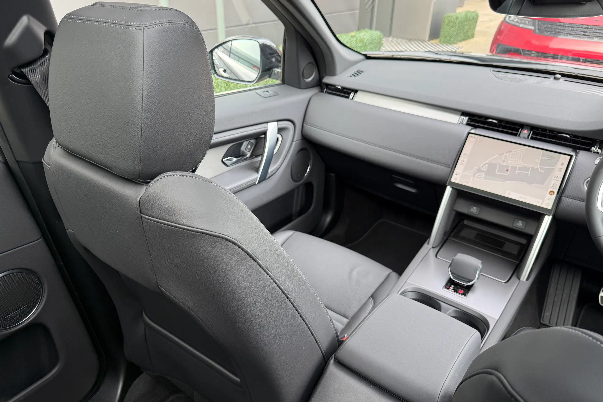 LAND ROVER DISCOVERY SPORT thumbnail image number 48