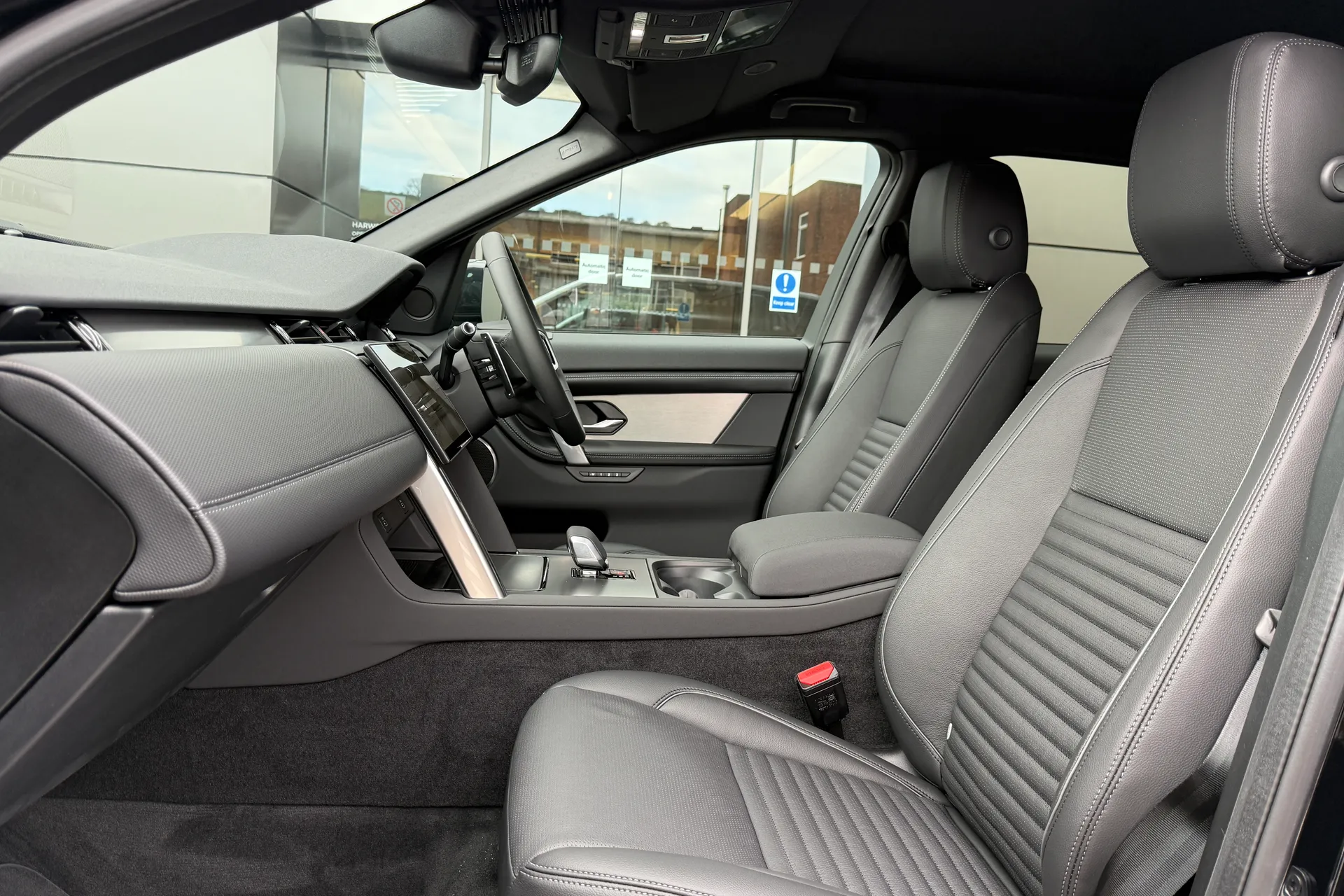 LAND ROVER DISCOVERY SPORT thumbnail image number 29