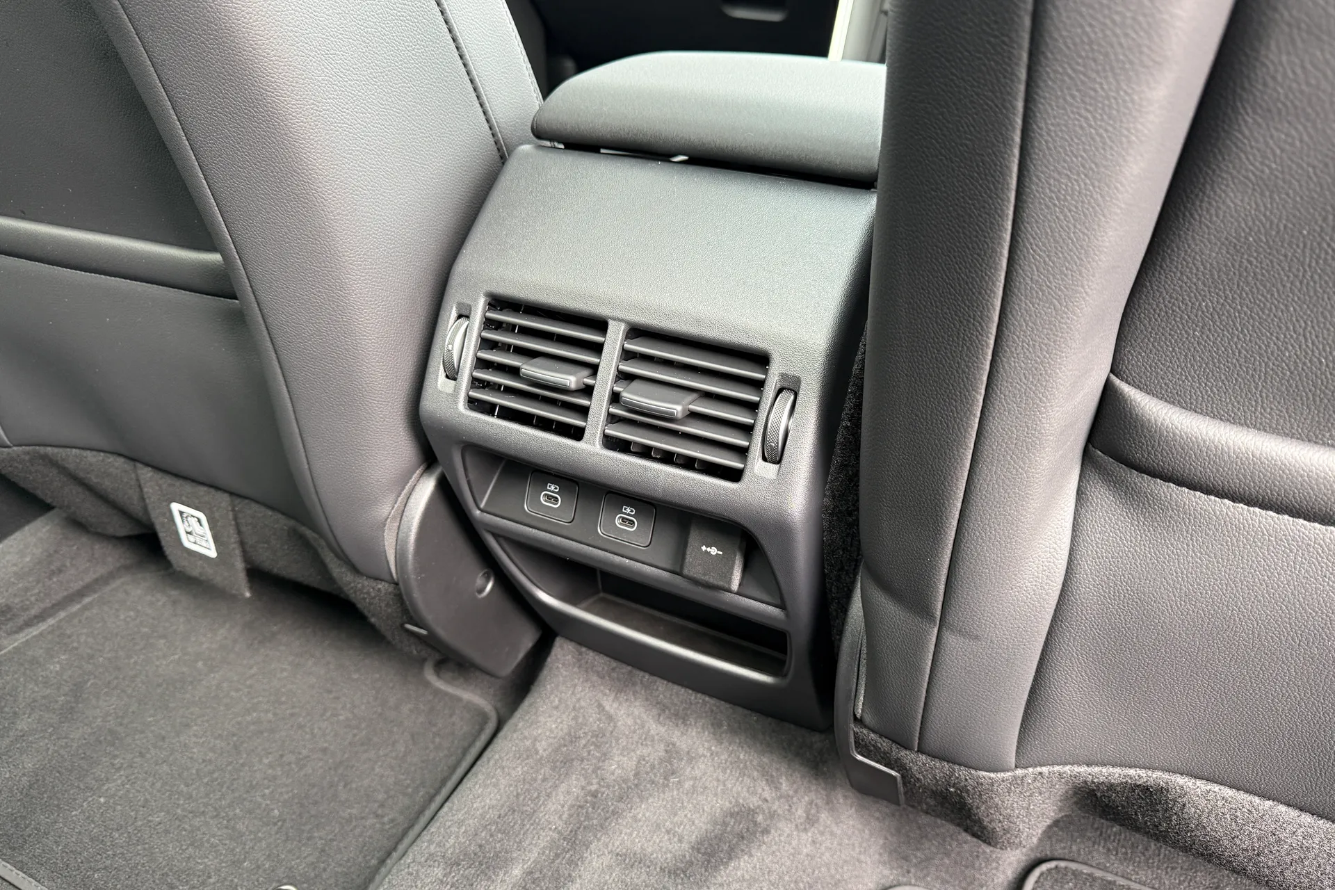 LAND ROVER DISCOVERY SPORT thumbnail image number 47