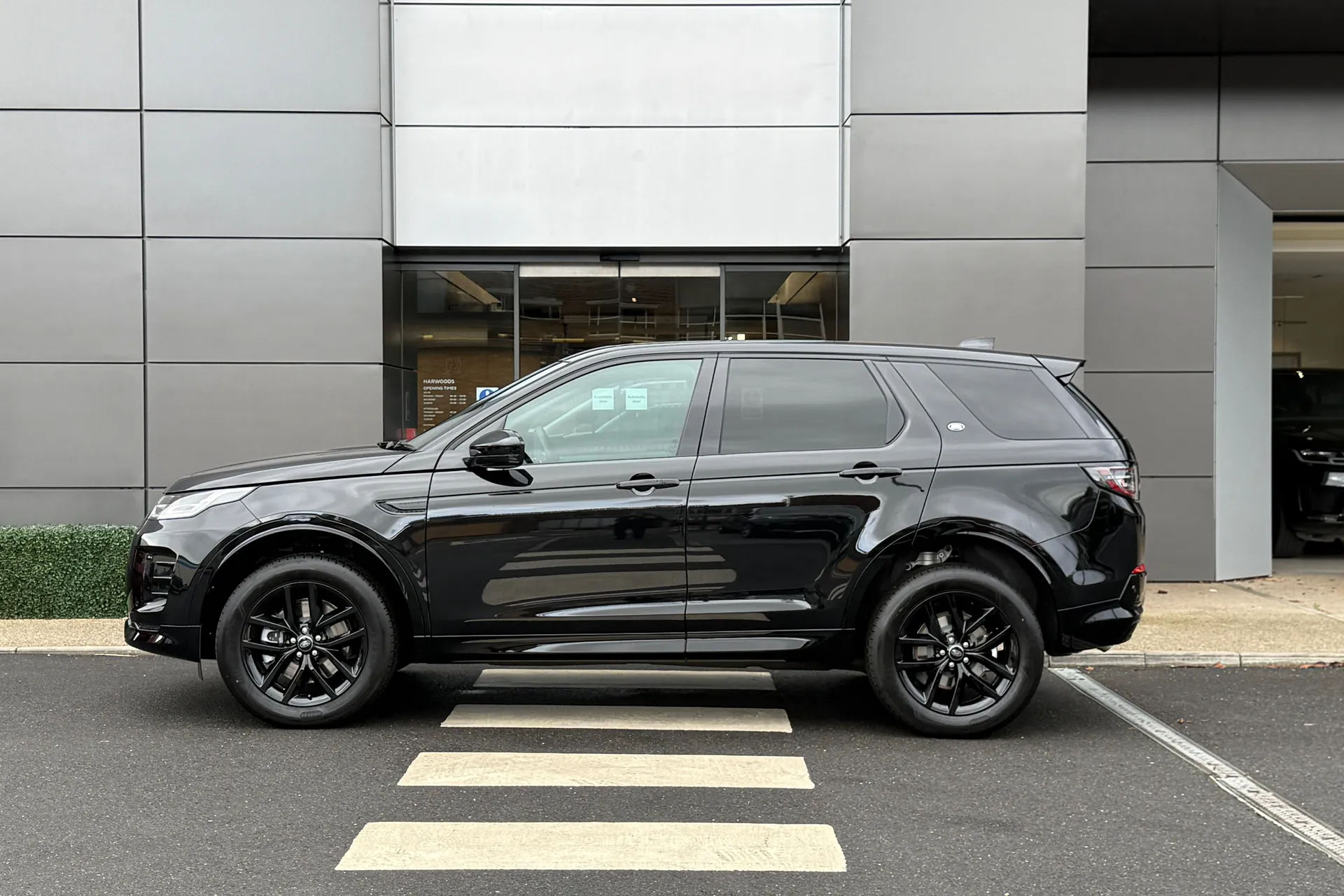 LAND ROVER DISCOVERY SPORT thumbnail image number 10