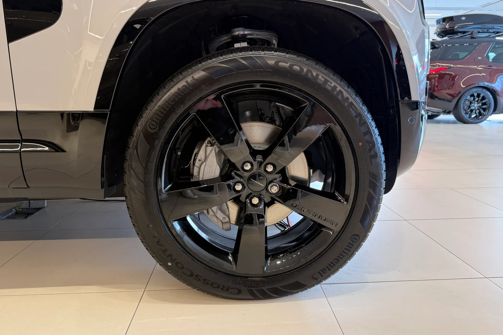 LAND ROVER Defender 90 thumbnail image number 4