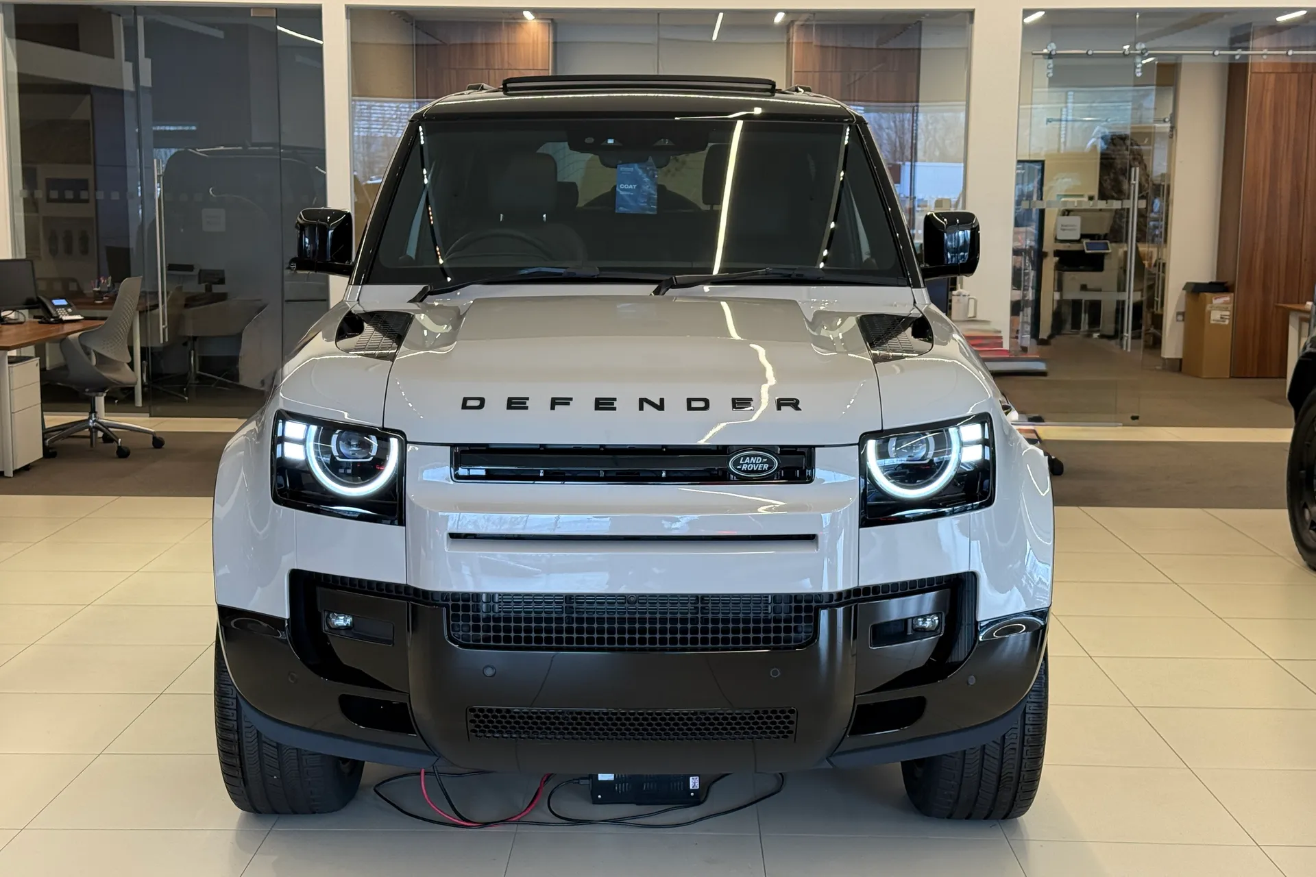 LAND ROVER Defender 90 thumbnail image number 6