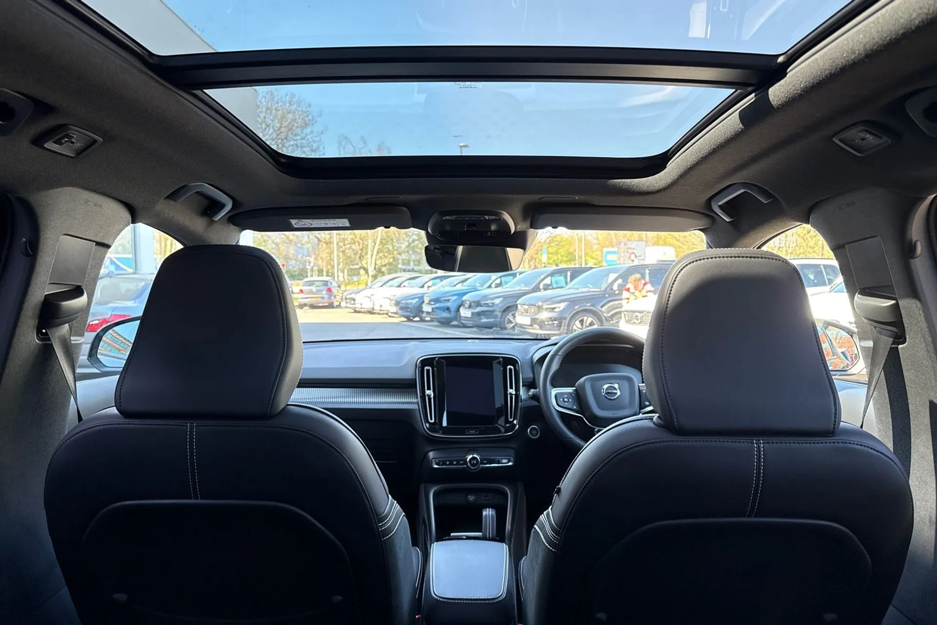 Volvo XC40 thumbnail image number 22