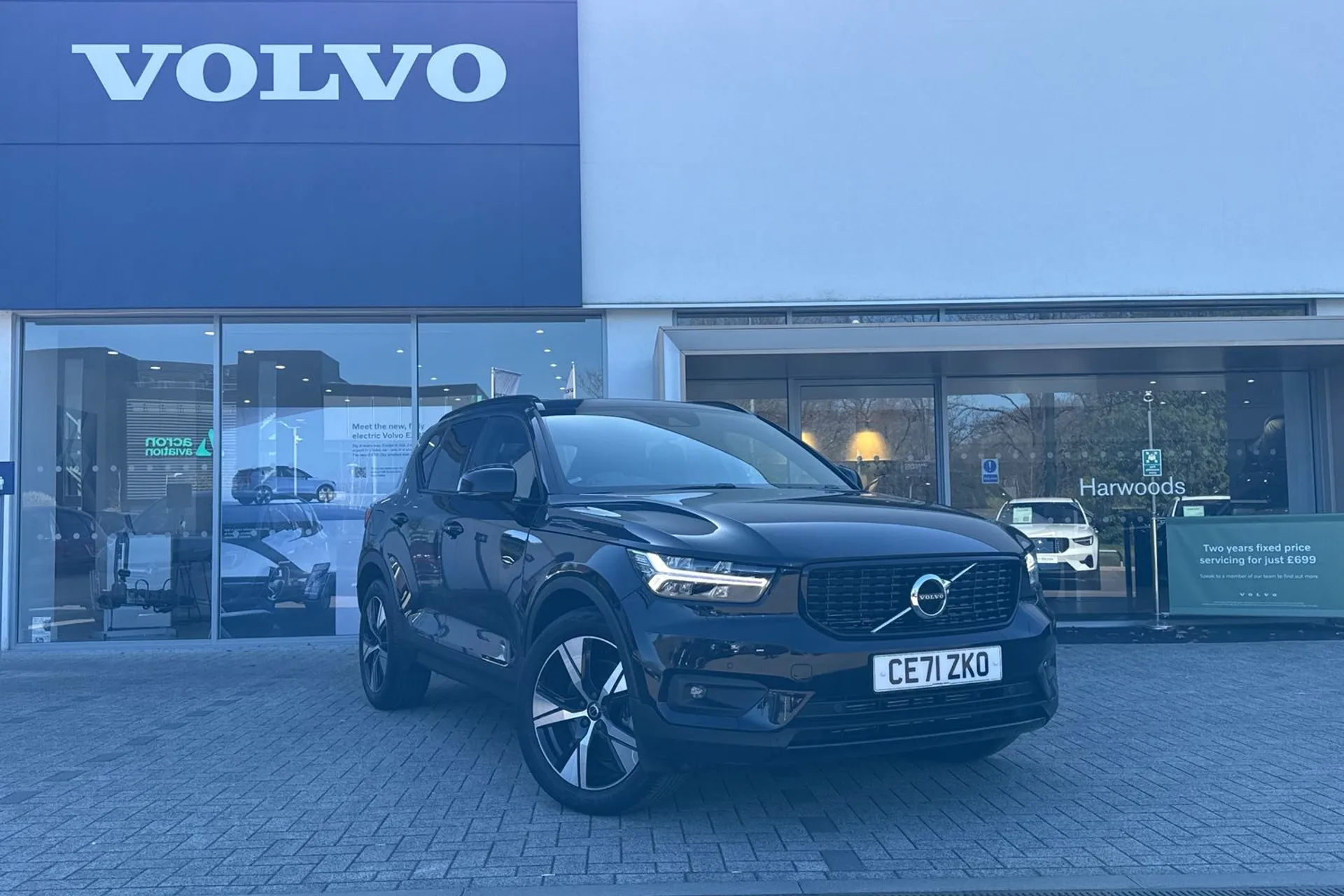 Volvo XC40 focused image