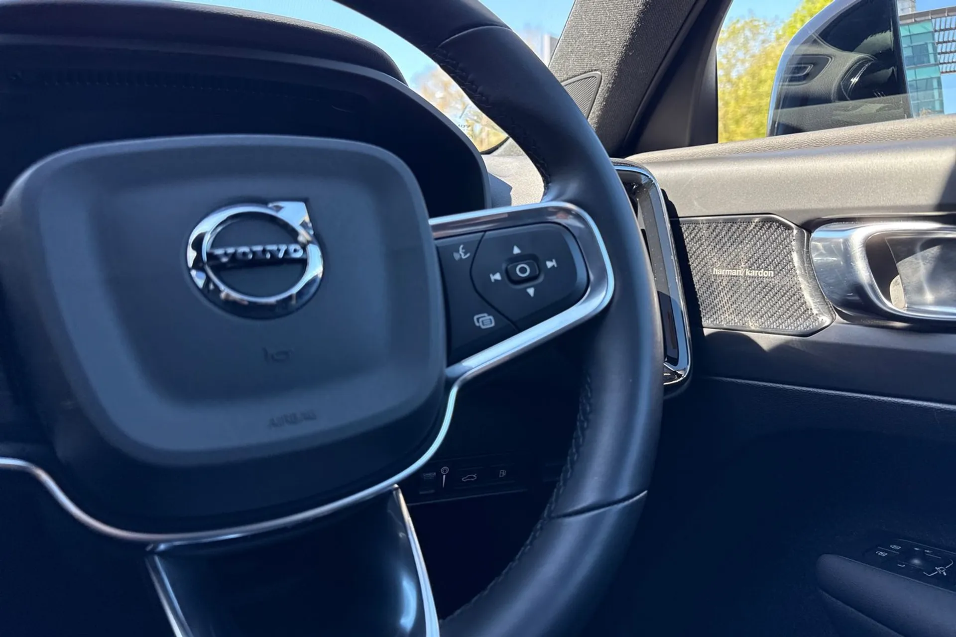 Volvo XC40 thumbnail image number 37