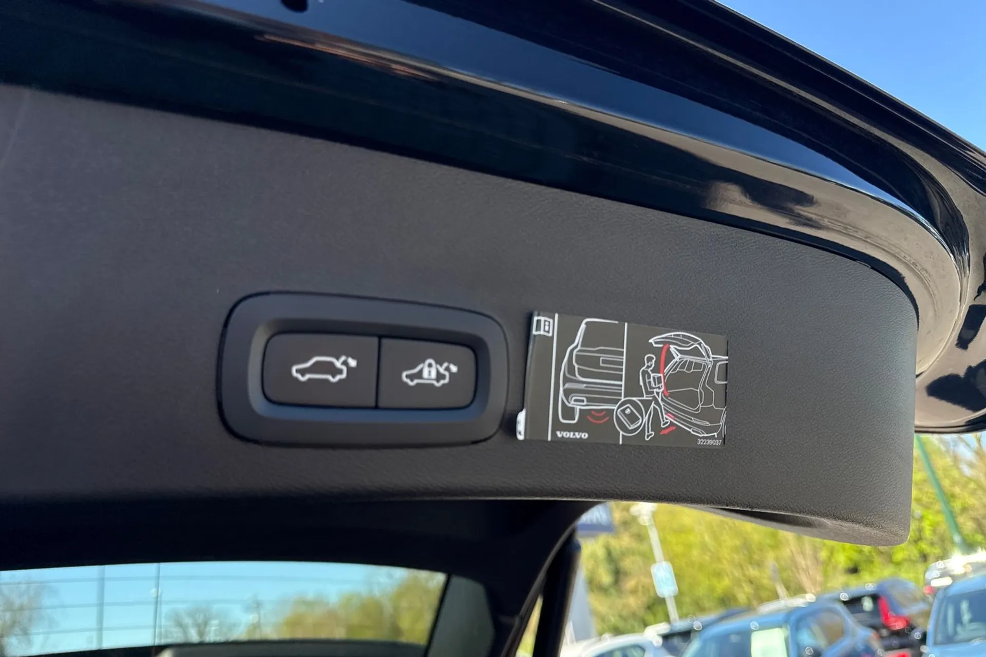 Volvo XC40 thumbnail image number 21