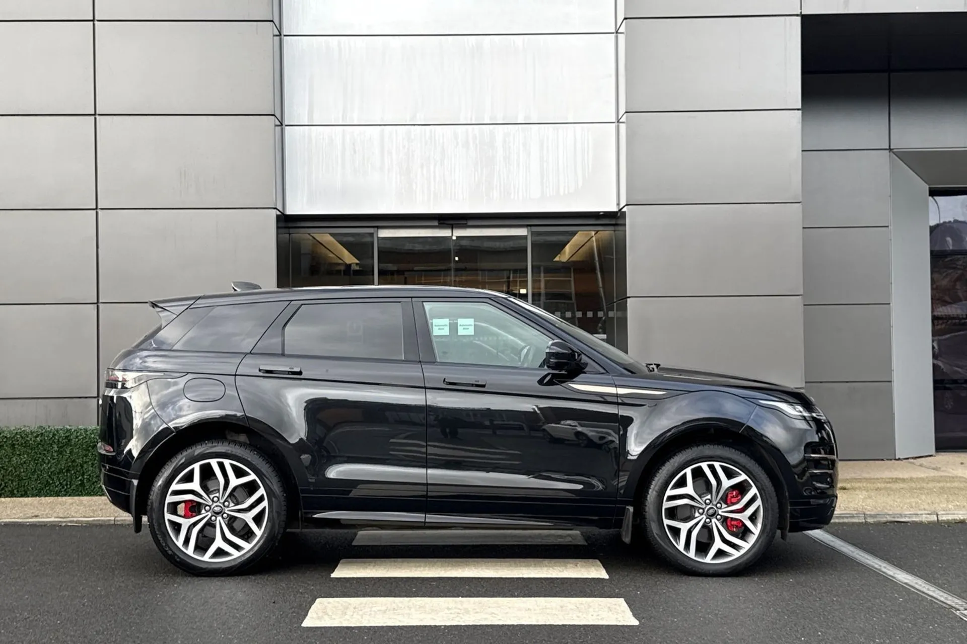 LAND ROVER RANGE ROVER EVOQUE thumbnail image number 2