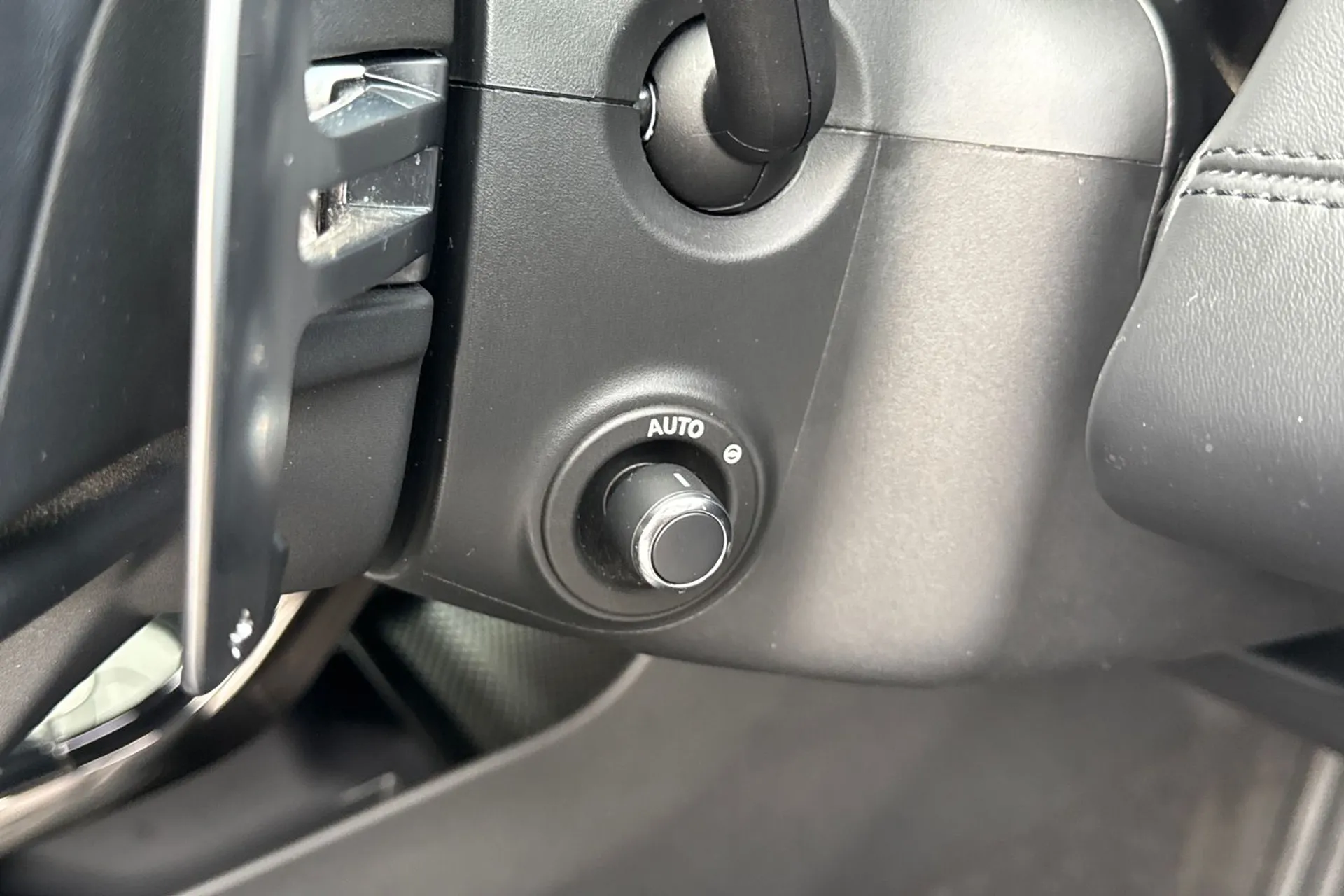 LAND ROVER RANGE ROVER EVOQUE thumbnail image number 27