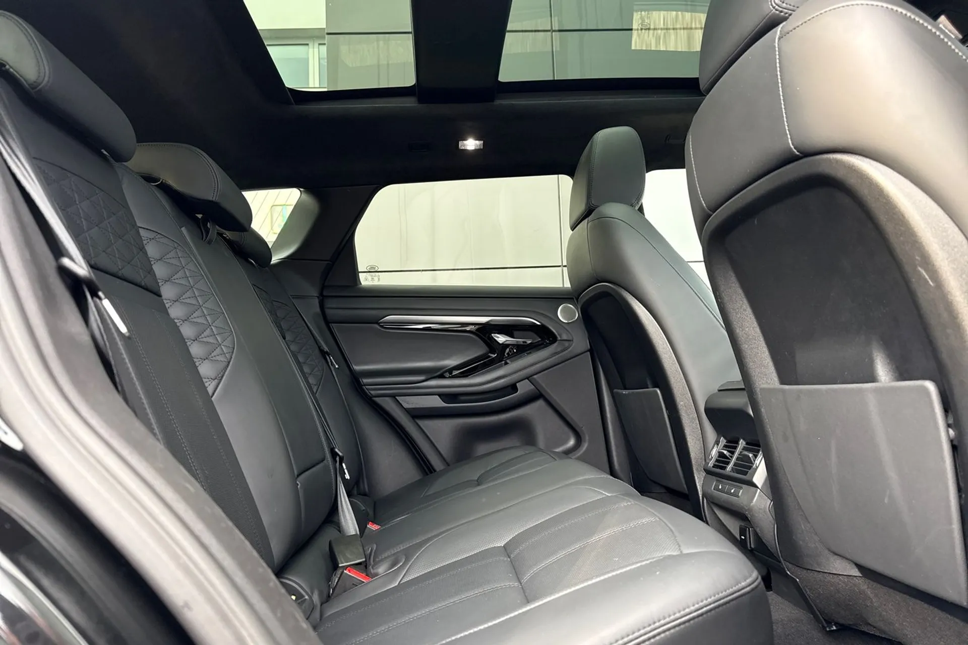 LAND ROVER RANGE ROVER EVOQUE thumbnail image number 47