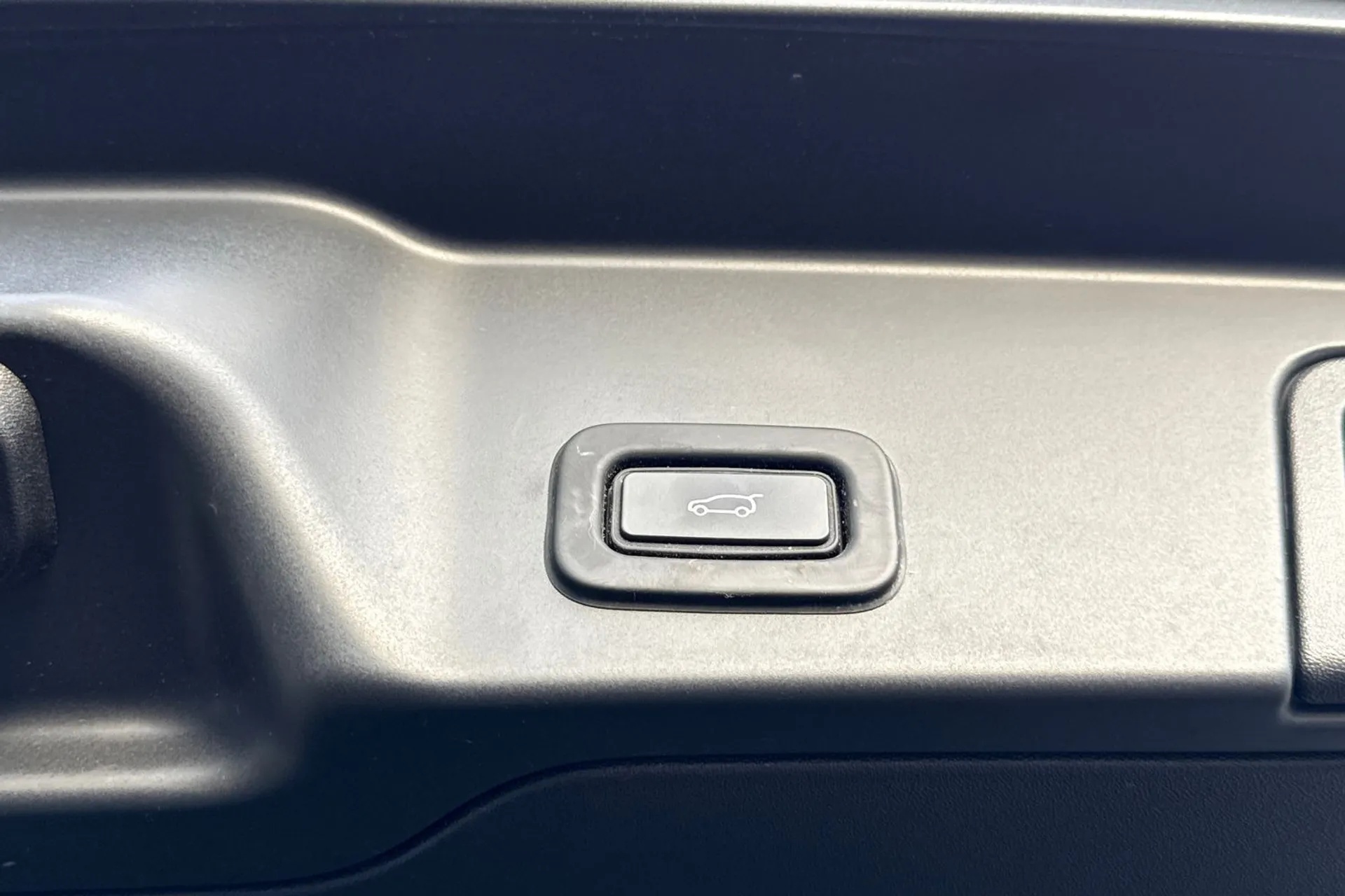 LAND ROVER RANGE ROVER EVOQUE thumbnail image number 44