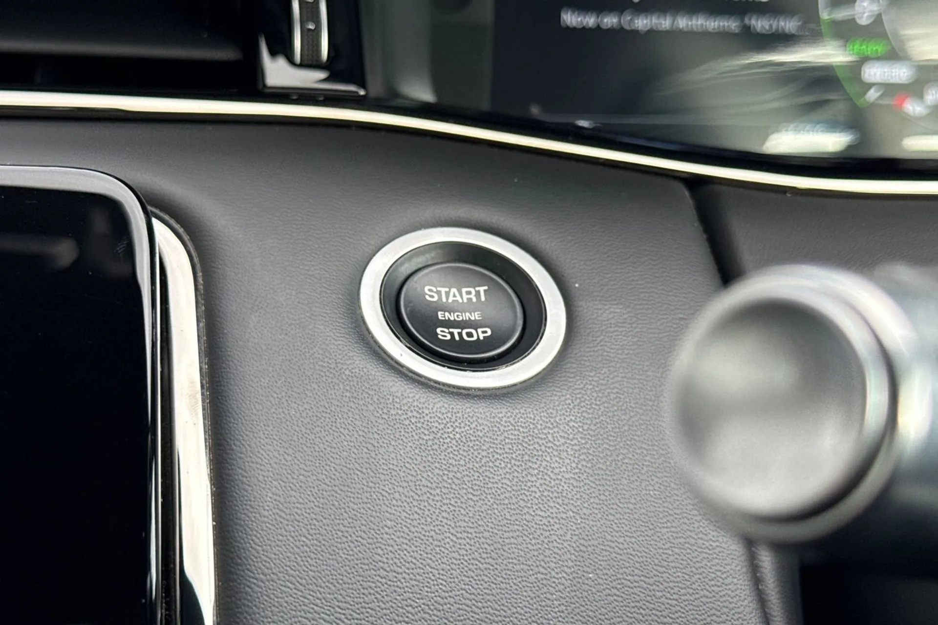 LAND ROVER RANGE ROVER EVOQUE thumbnail image number 60