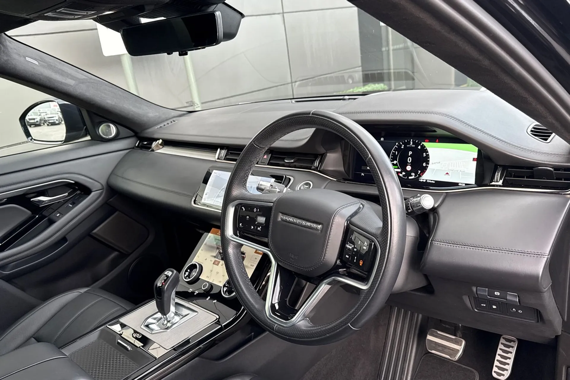 LAND ROVER RANGE ROVER EVOQUE thumbnail image number 24