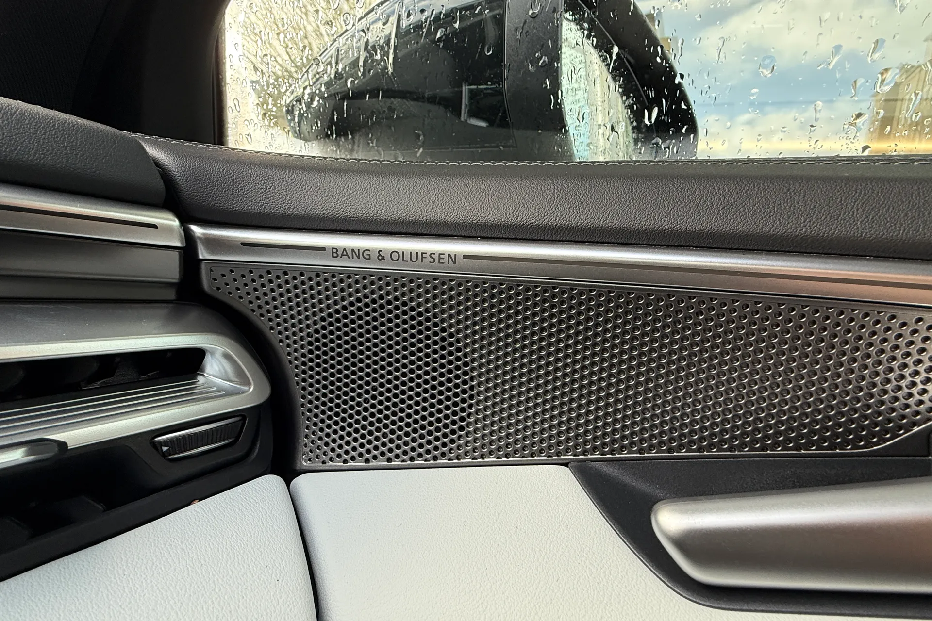 Audi A6 thumbnail image number 15