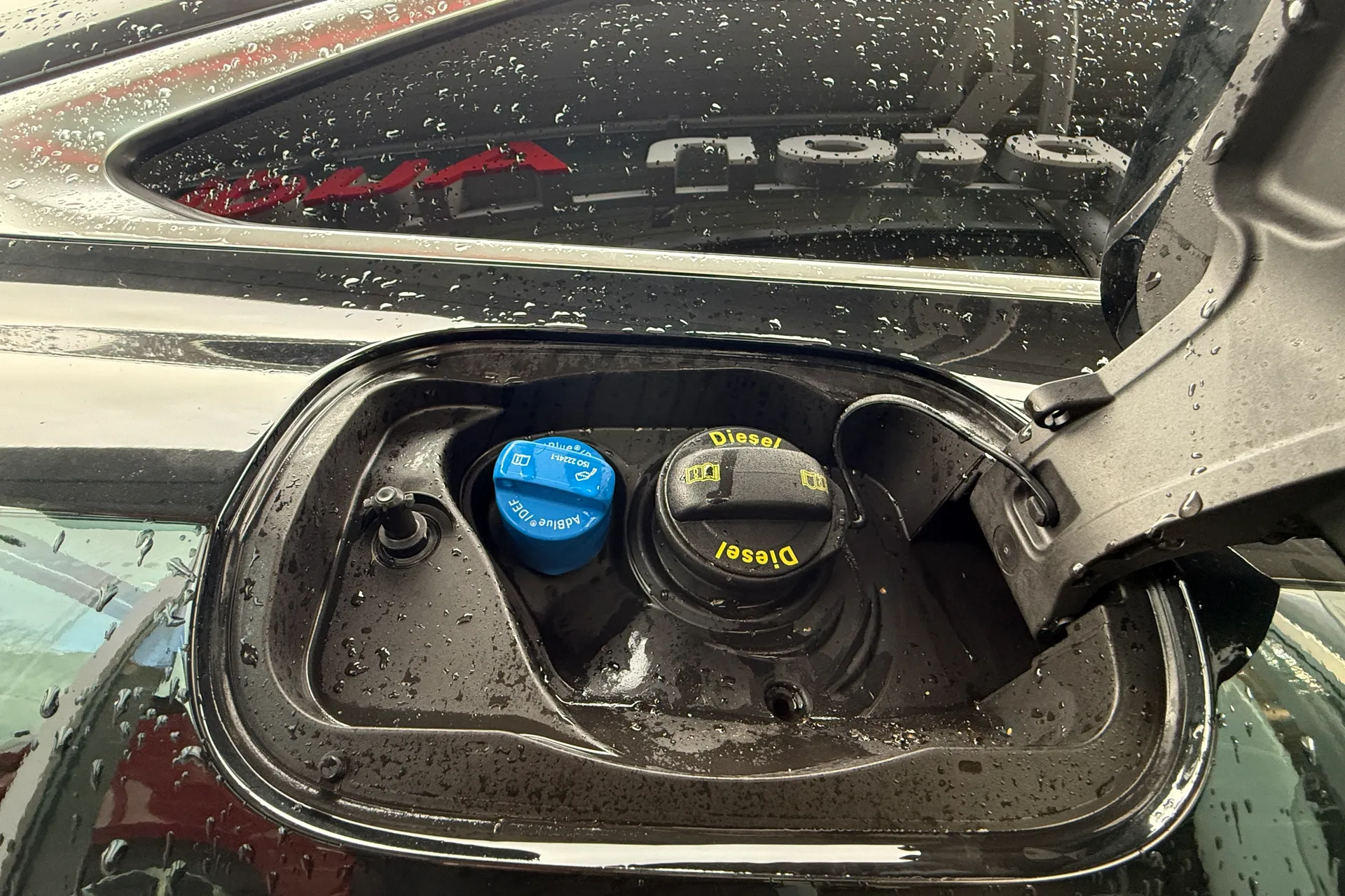 Audi A6 thumbnail image number 32