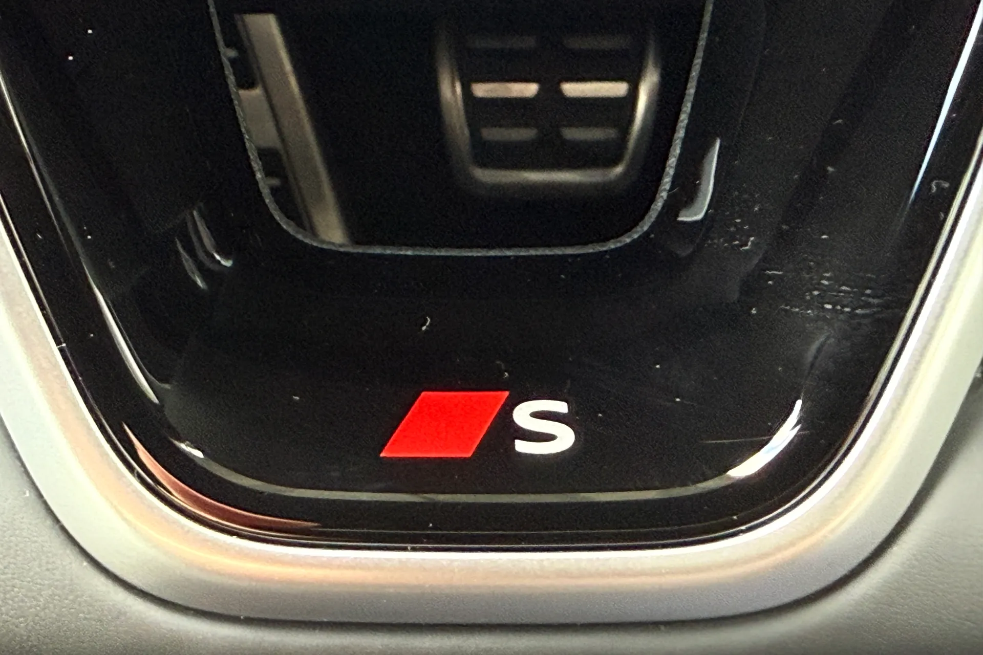 Audi A6 thumbnail image number 14