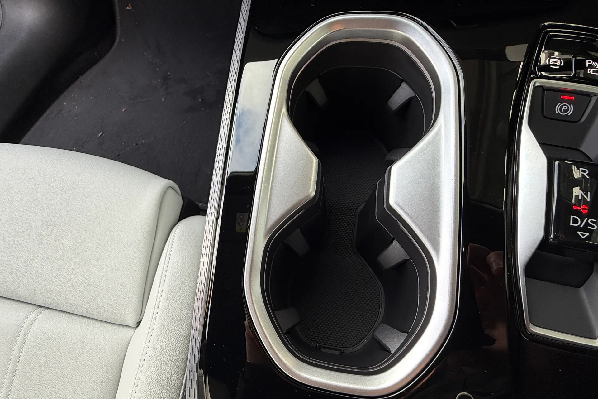 Audi A6 thumbnail image number 22