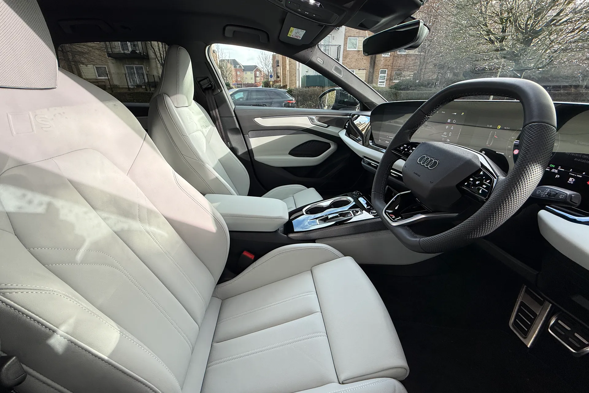 Audi A6 thumbnail image number 12