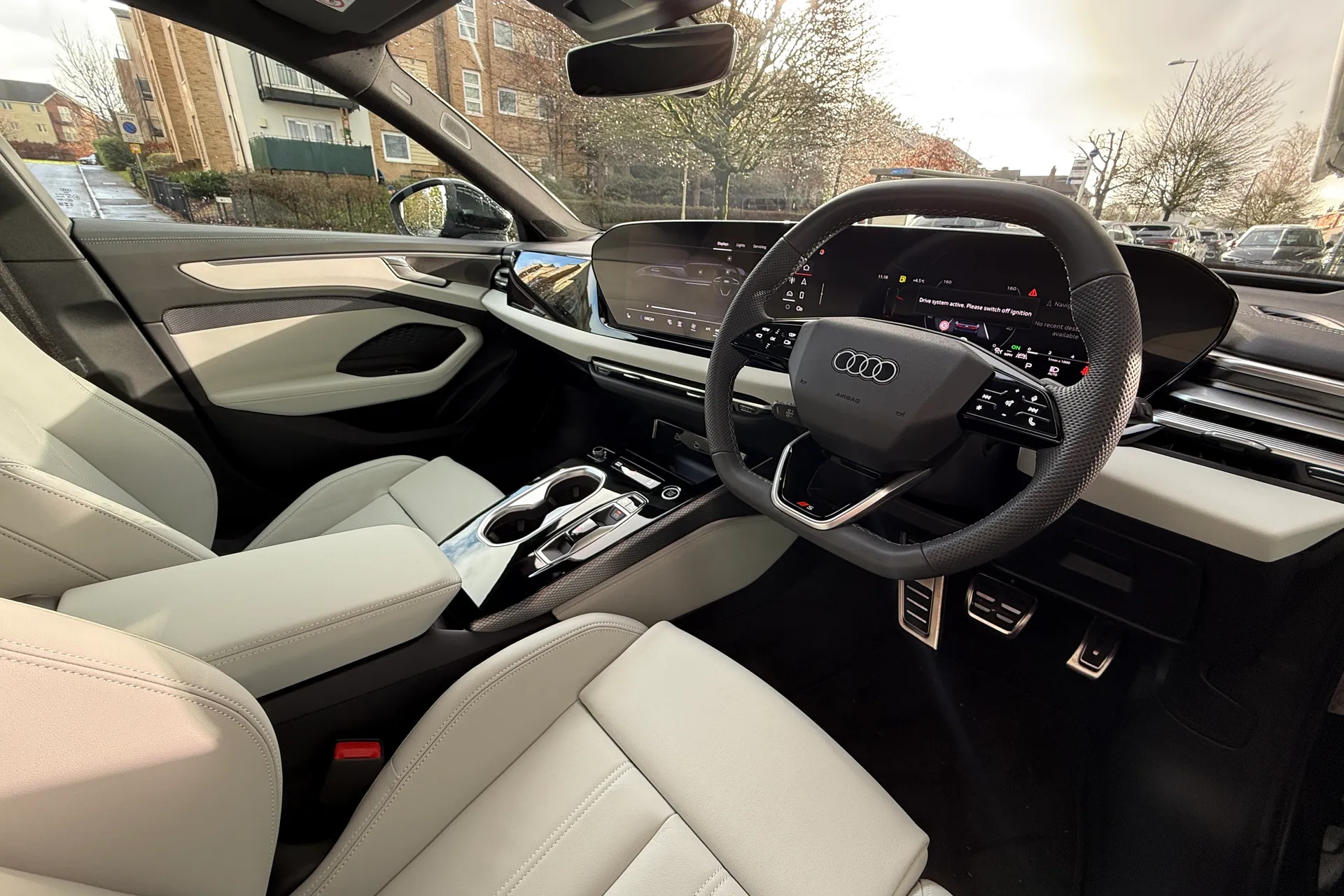 Audi A6 thumbnail image number 25