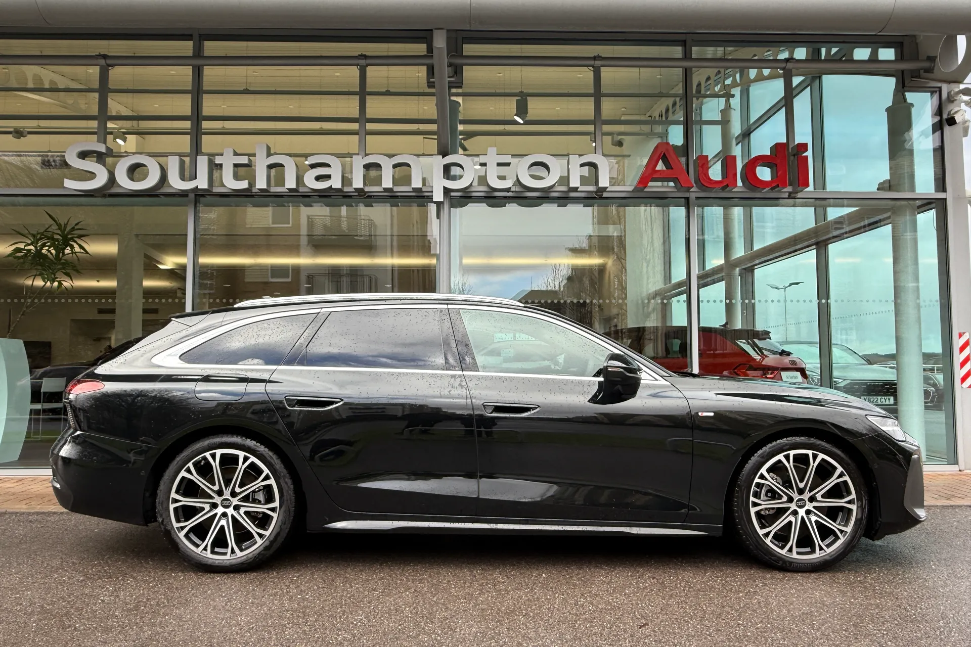 Audi A6 thumbnail image number 2