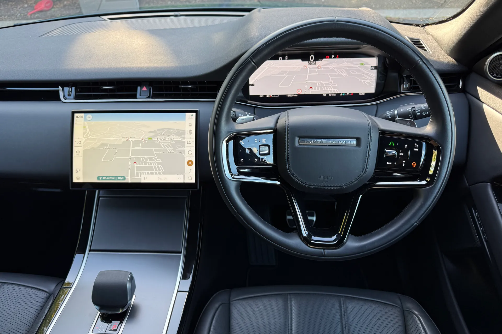 LAND ROVER RANGE ROVER EVOQUE thumbnail image number 24