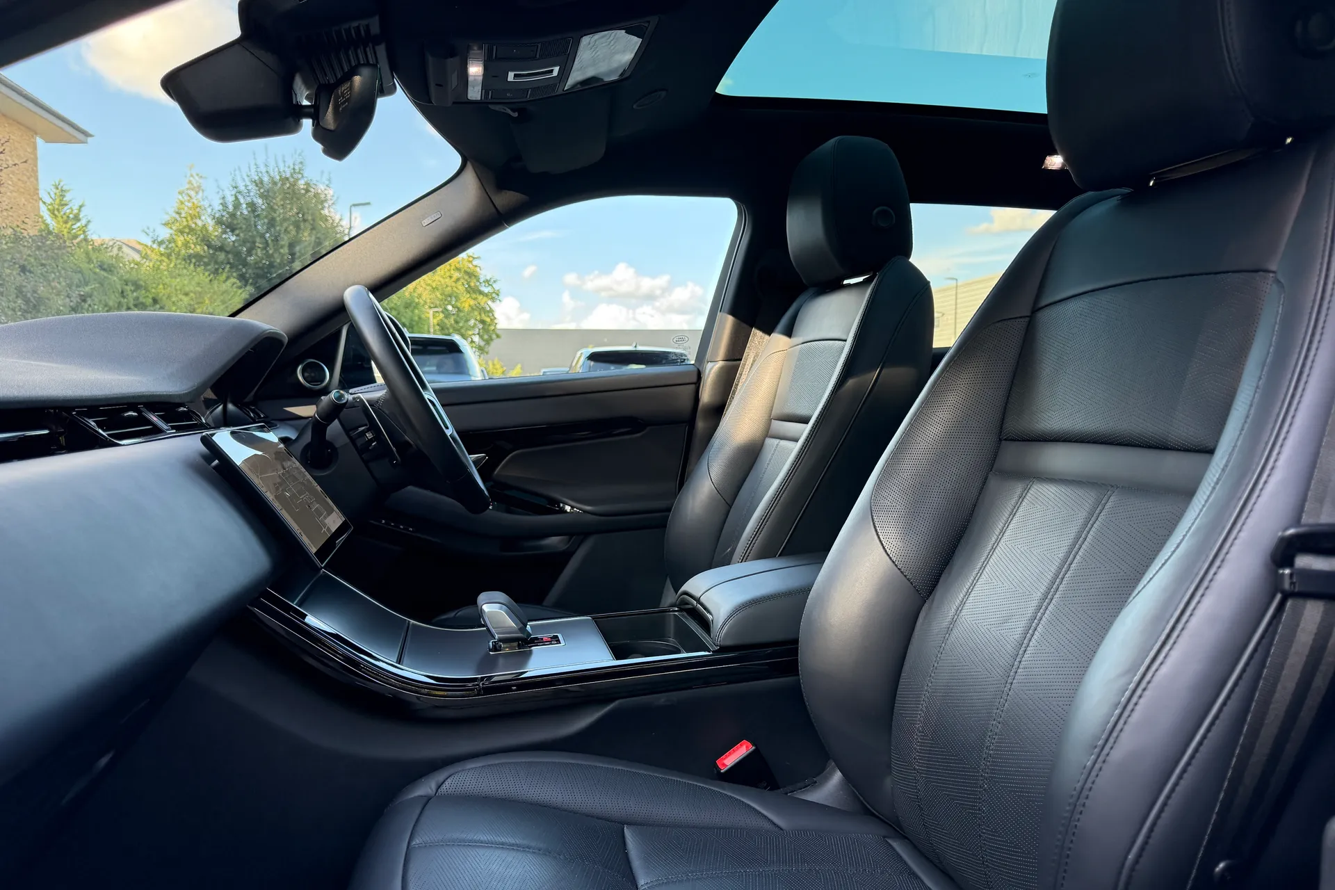 LAND ROVER RANGE ROVER EVOQUE thumbnail image number 47