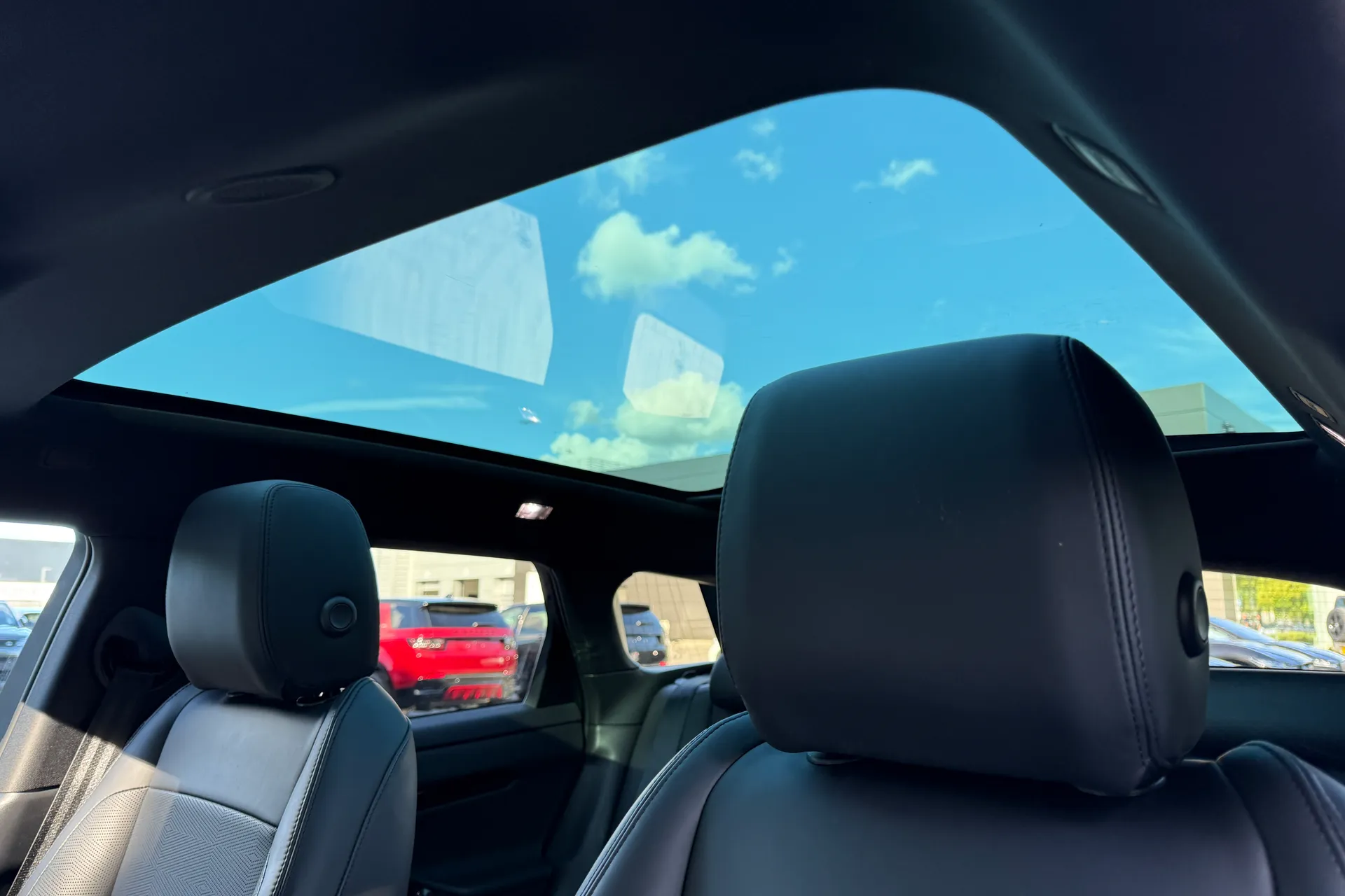 LAND ROVER RANGE ROVER EVOQUE thumbnail image number 4