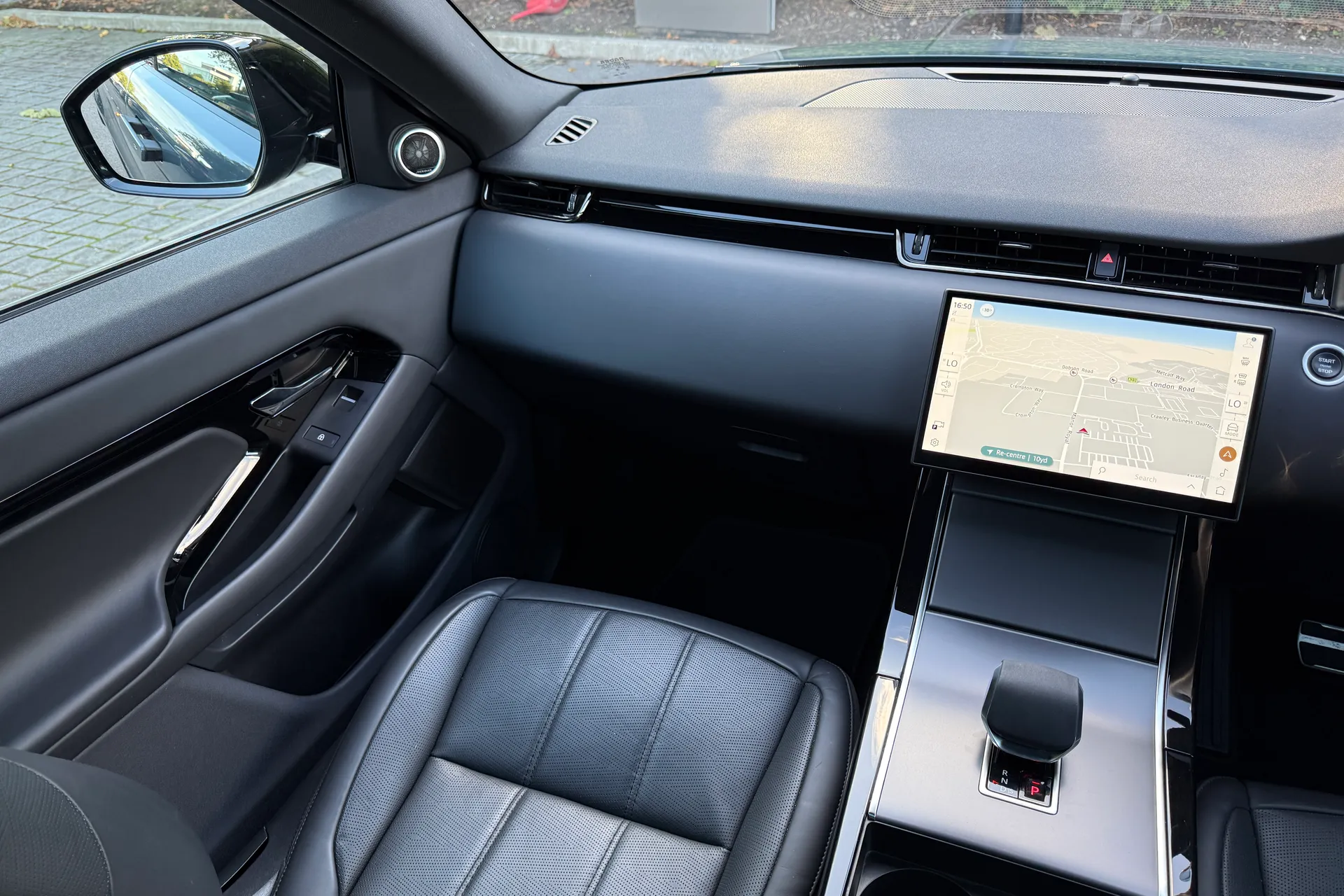 LAND ROVER RANGE ROVER EVOQUE thumbnail image number 22