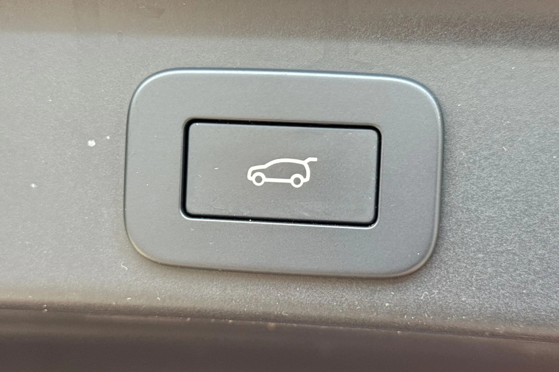 Jaguar F-PACE thumbnail image number 34