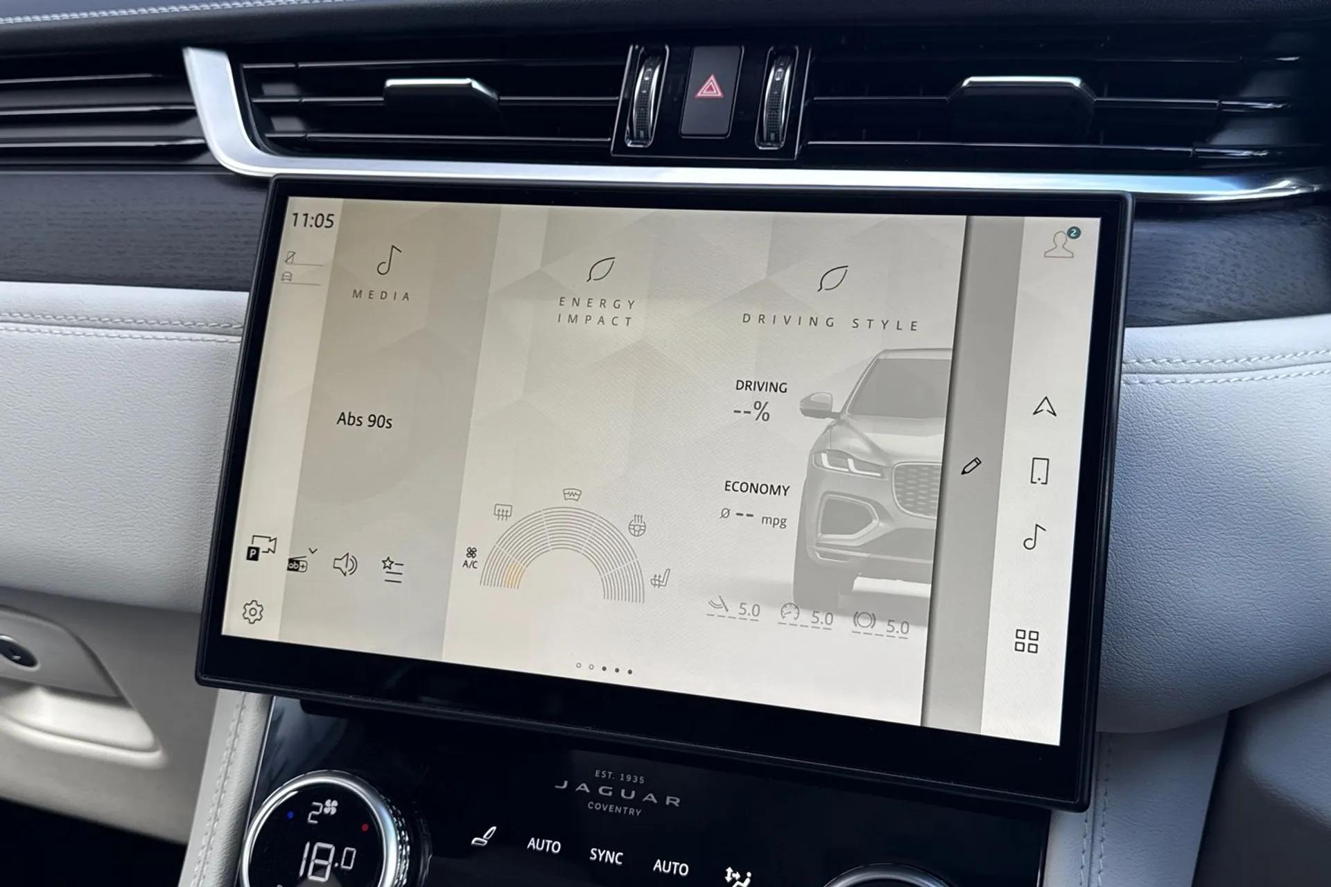 Jaguar F-PACE thumbnail image number 60