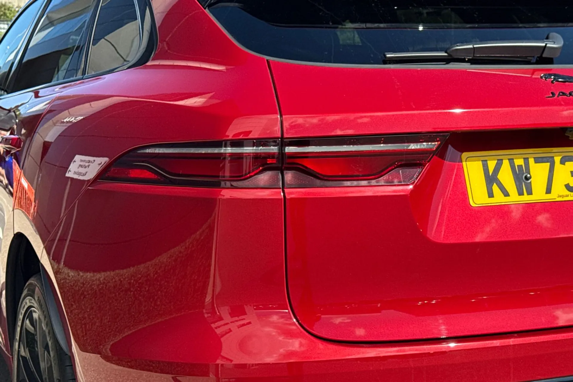 Jaguar F-PACE thumbnail image number 27