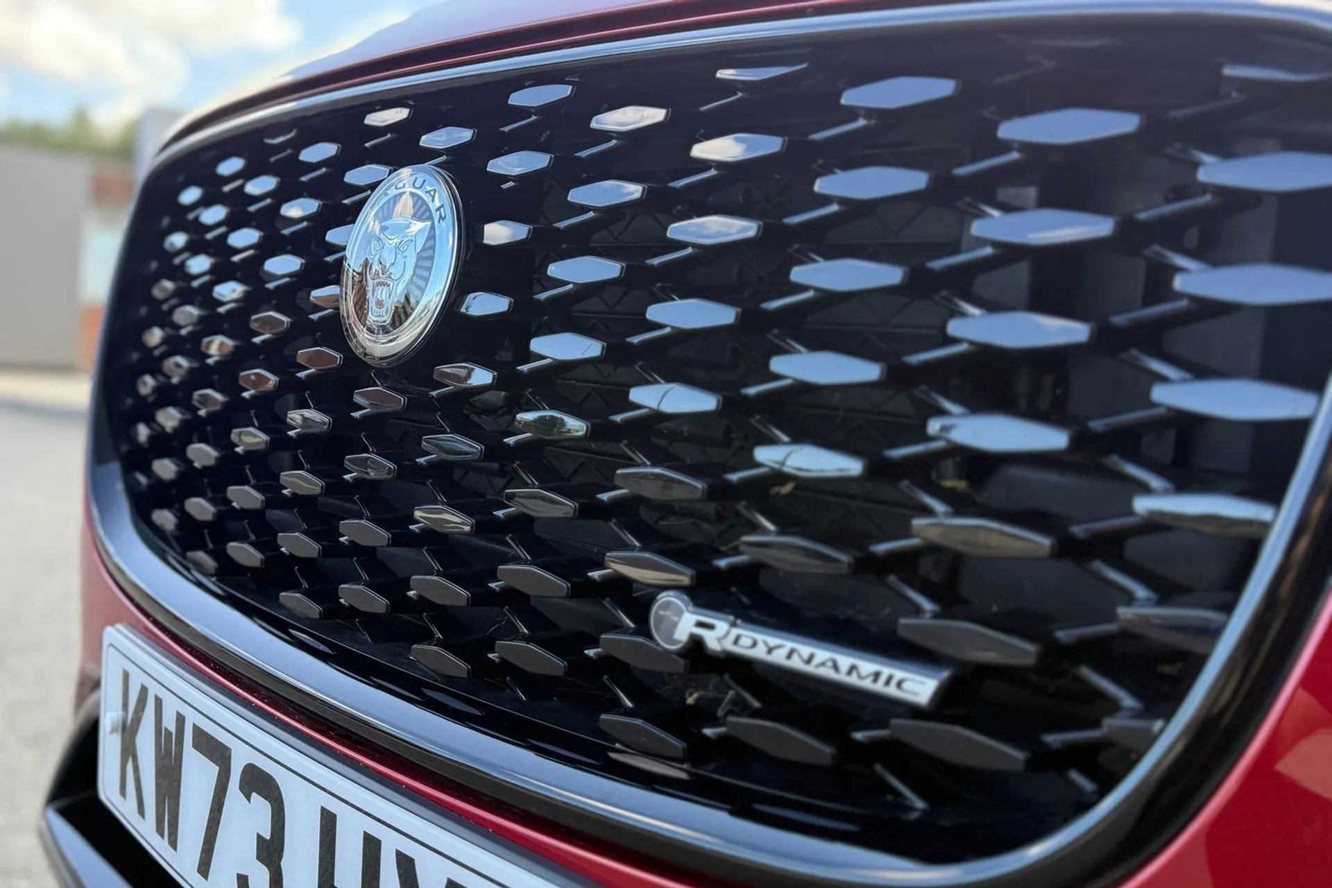 Jaguar F-PACE thumbnail image number 31