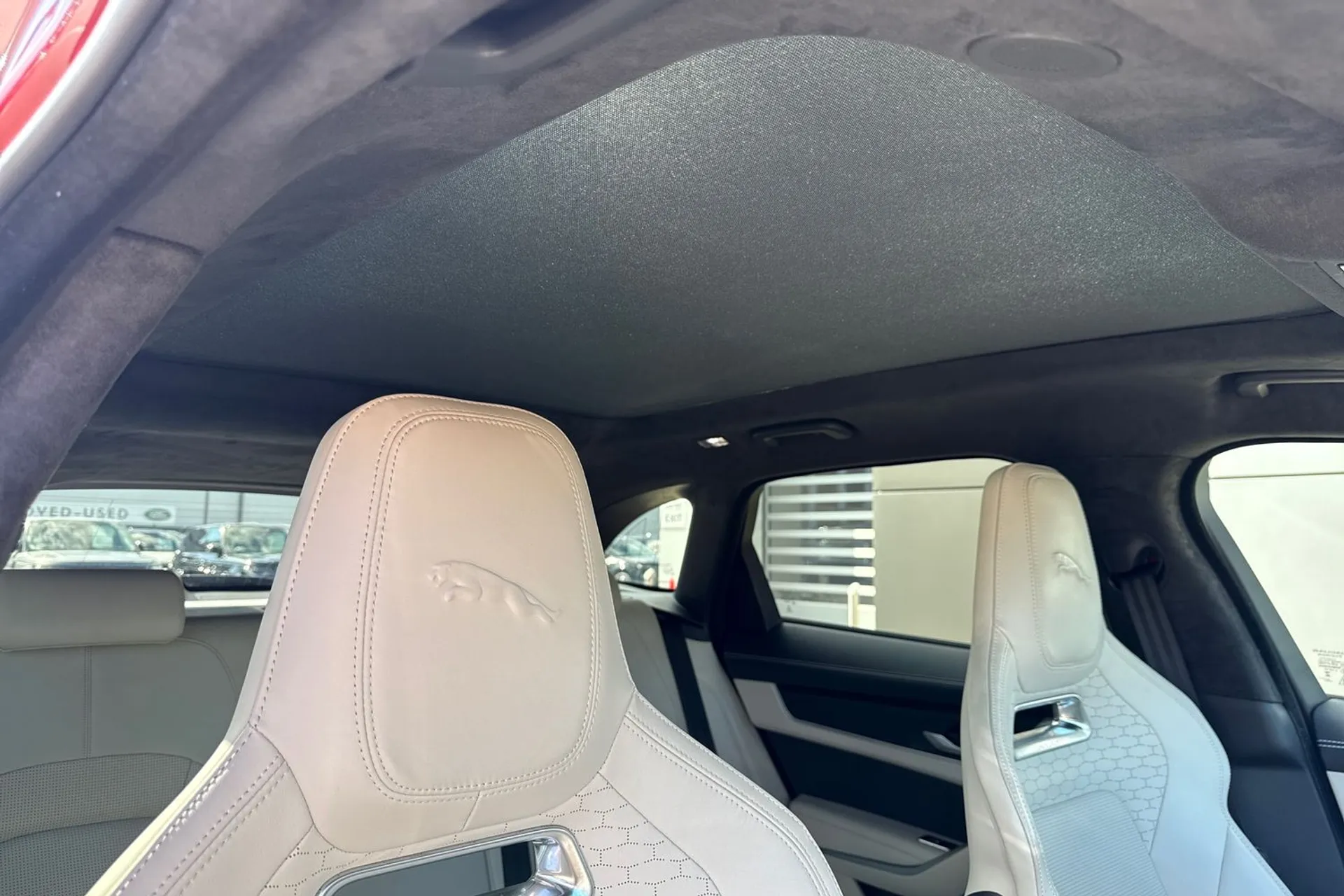 Jaguar F-PACE thumbnail image number 8