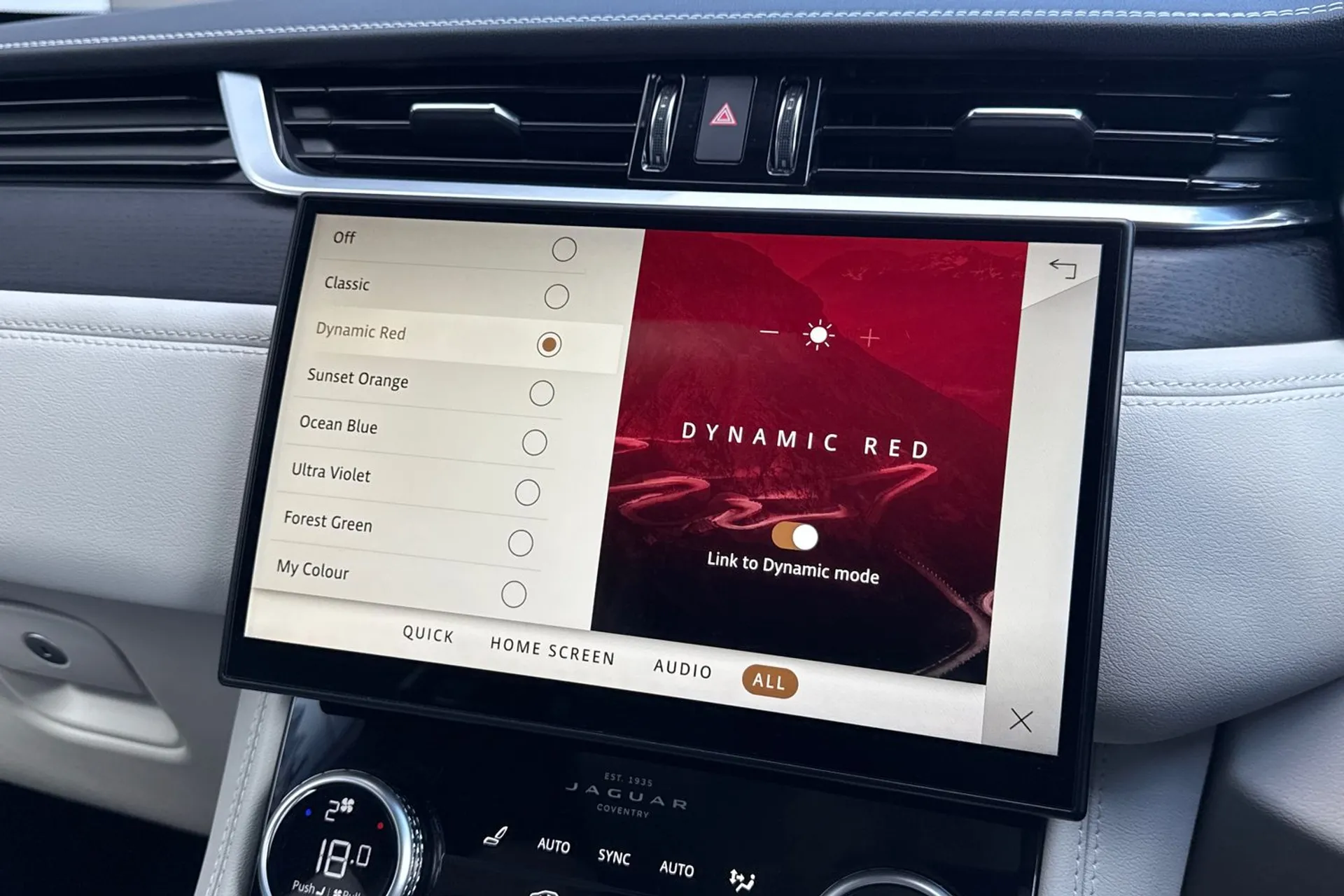 Jaguar F-PACE thumbnail image number 62