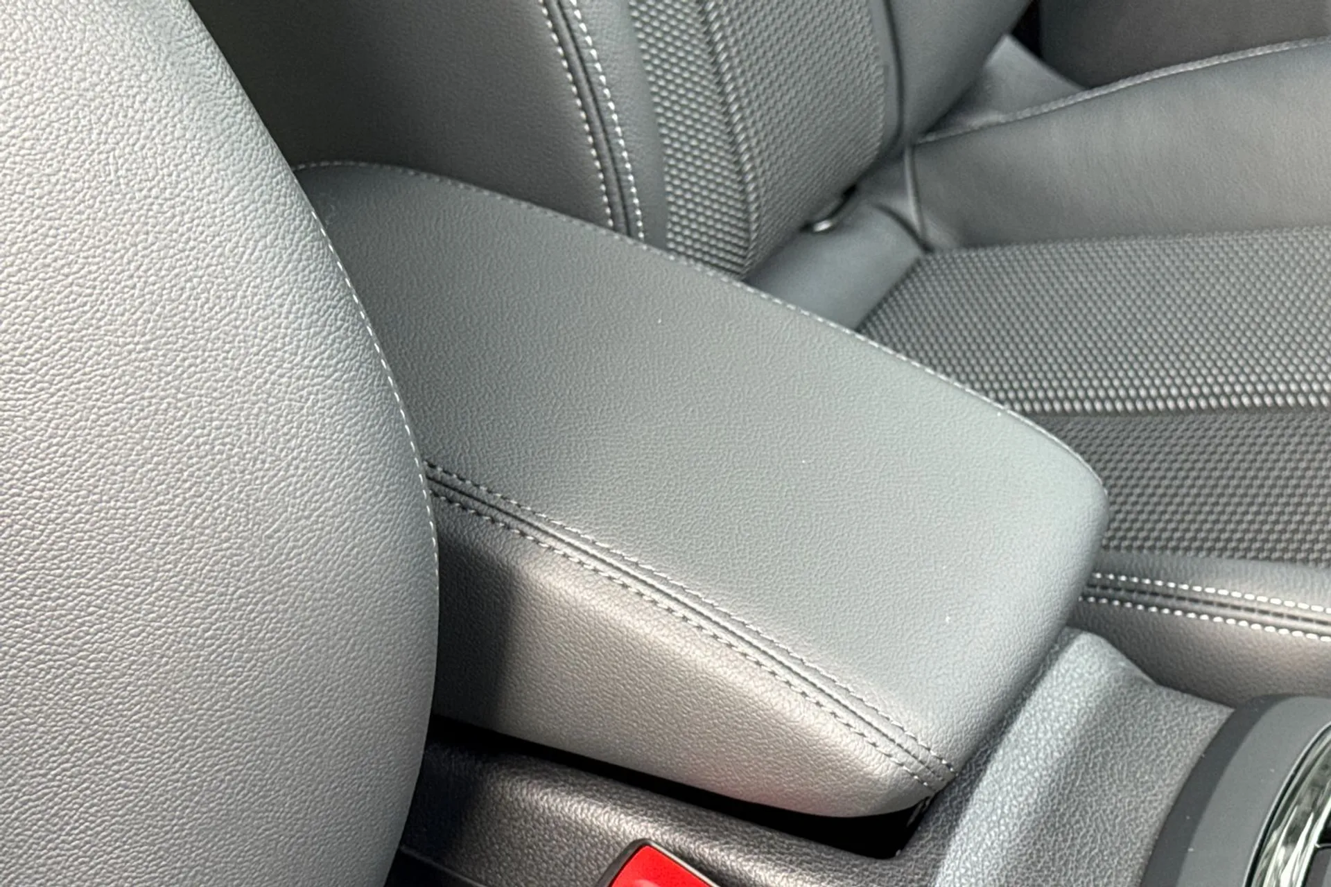 Audi Q2 thumbnail image number 30