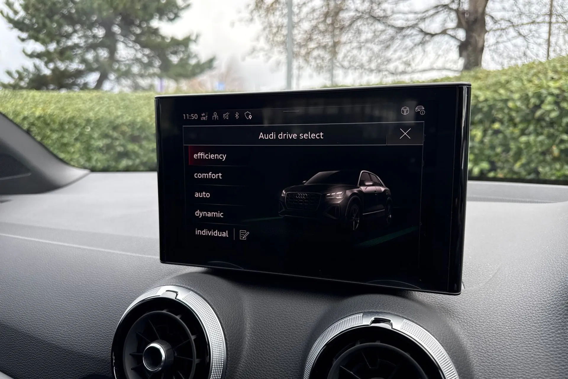 Audi Q2 thumbnail image number 27