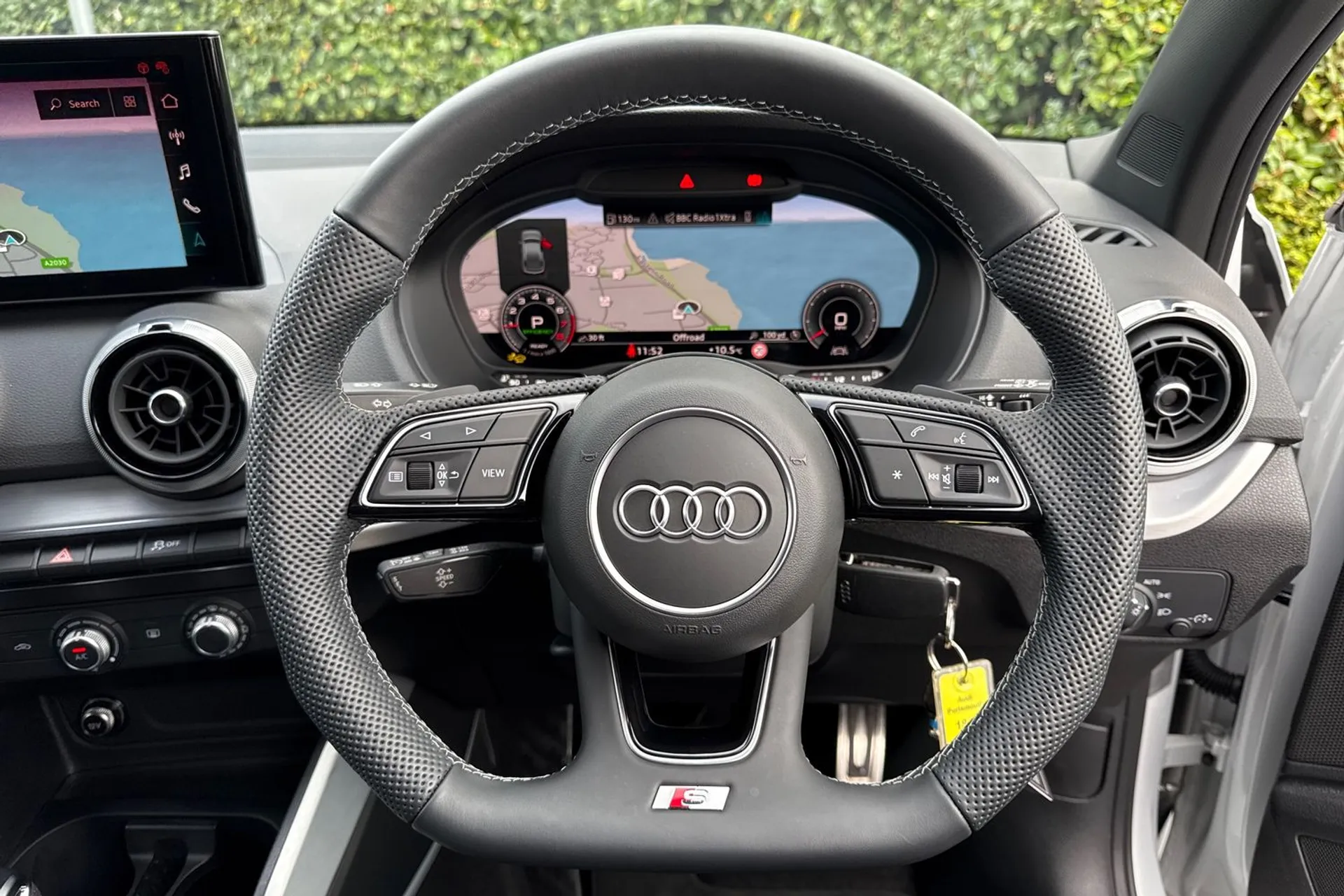 Audi Q2 thumbnail image number 6