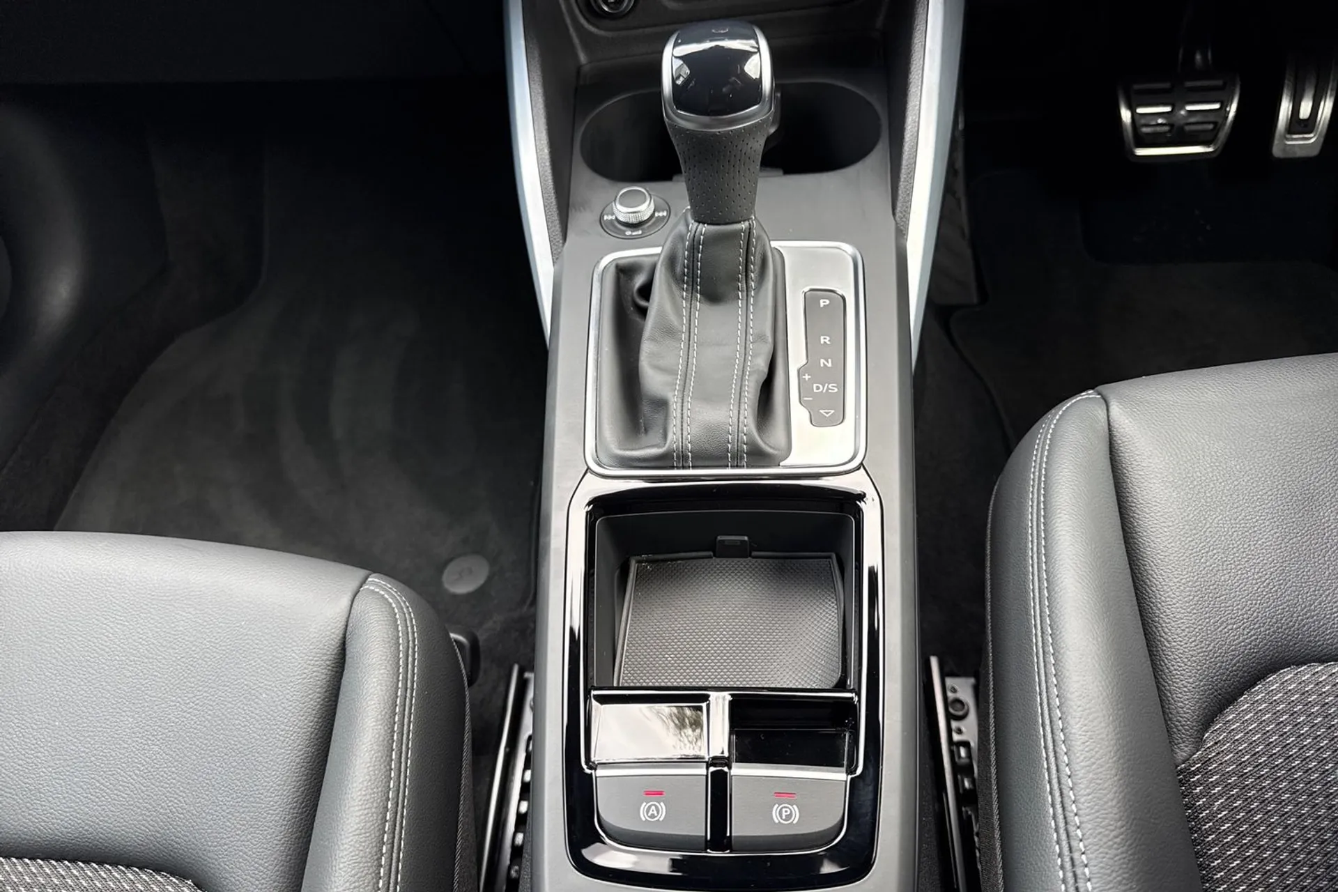 Audi Q2 thumbnail image number 41