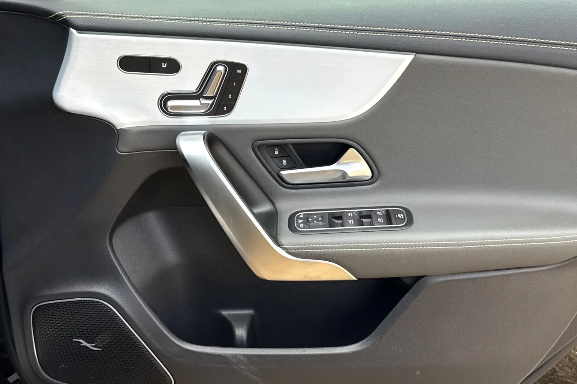 MERCEDES-BENZ A CLASS thumbnail image number 39