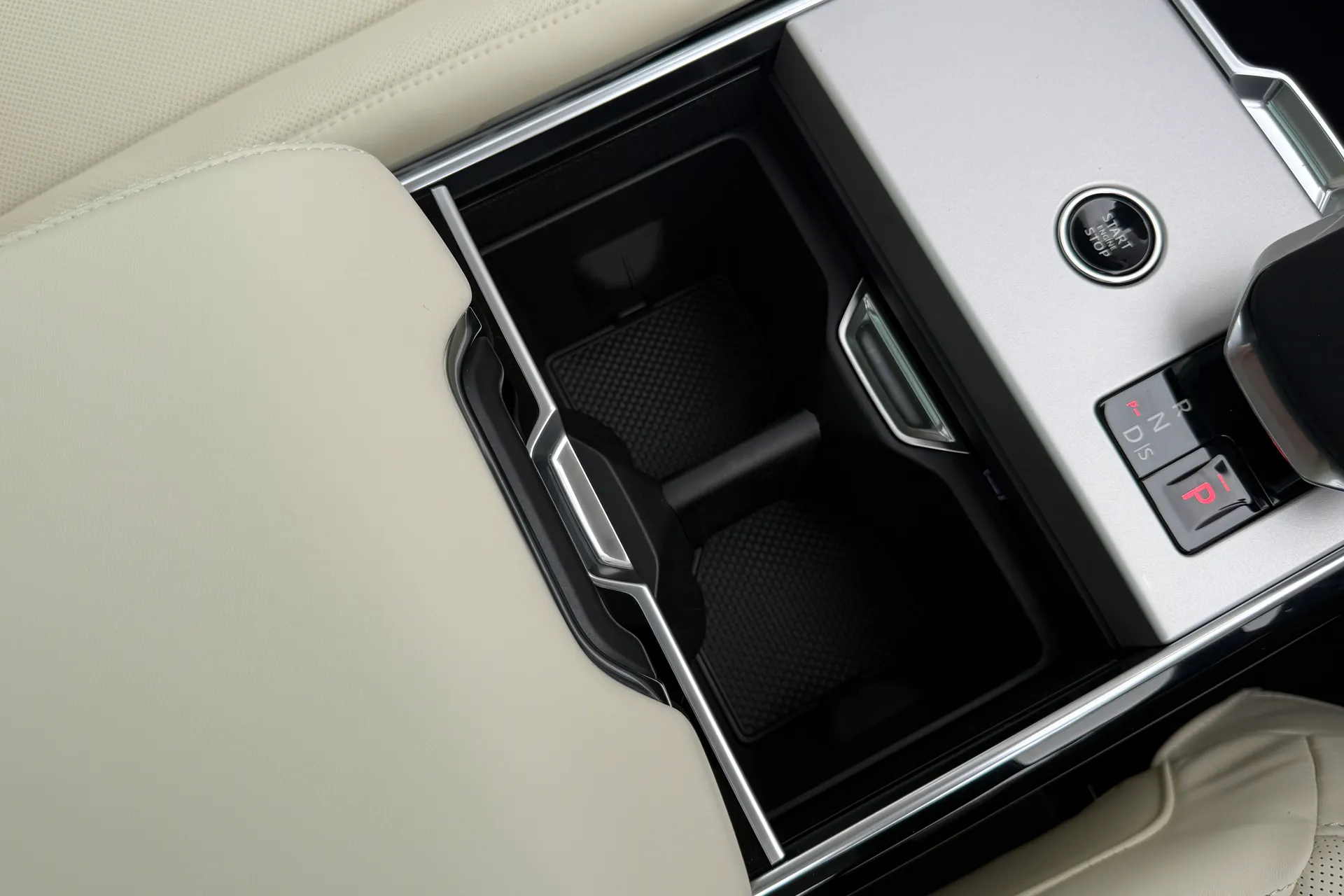 LAND ROVER RANGE ROVER thumbnail image number 63