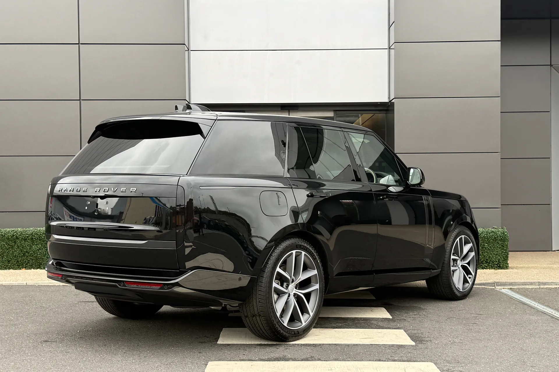 LAND ROVER RANGE ROVER thumbnail image number 11