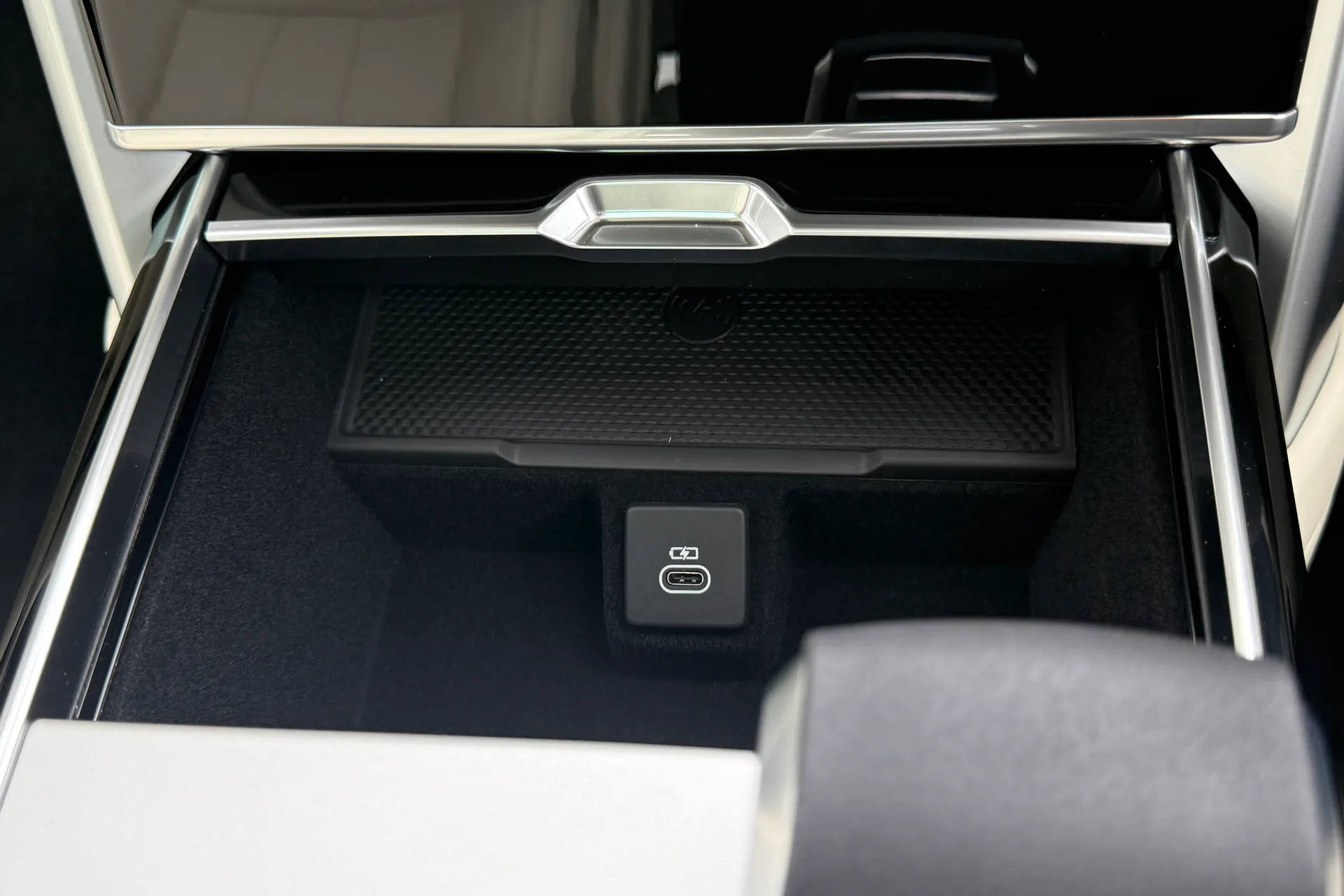 LAND ROVER RANGE ROVER thumbnail image number 65