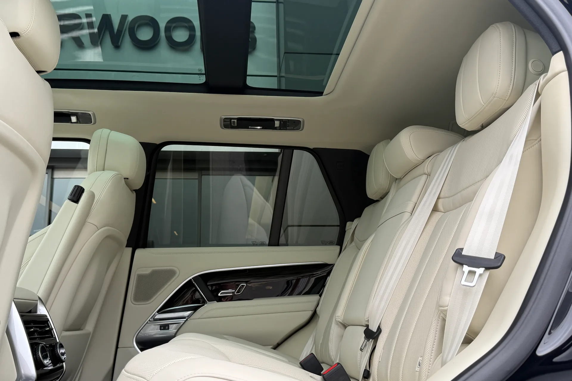 LAND ROVER RANGE ROVER thumbnail image number 59