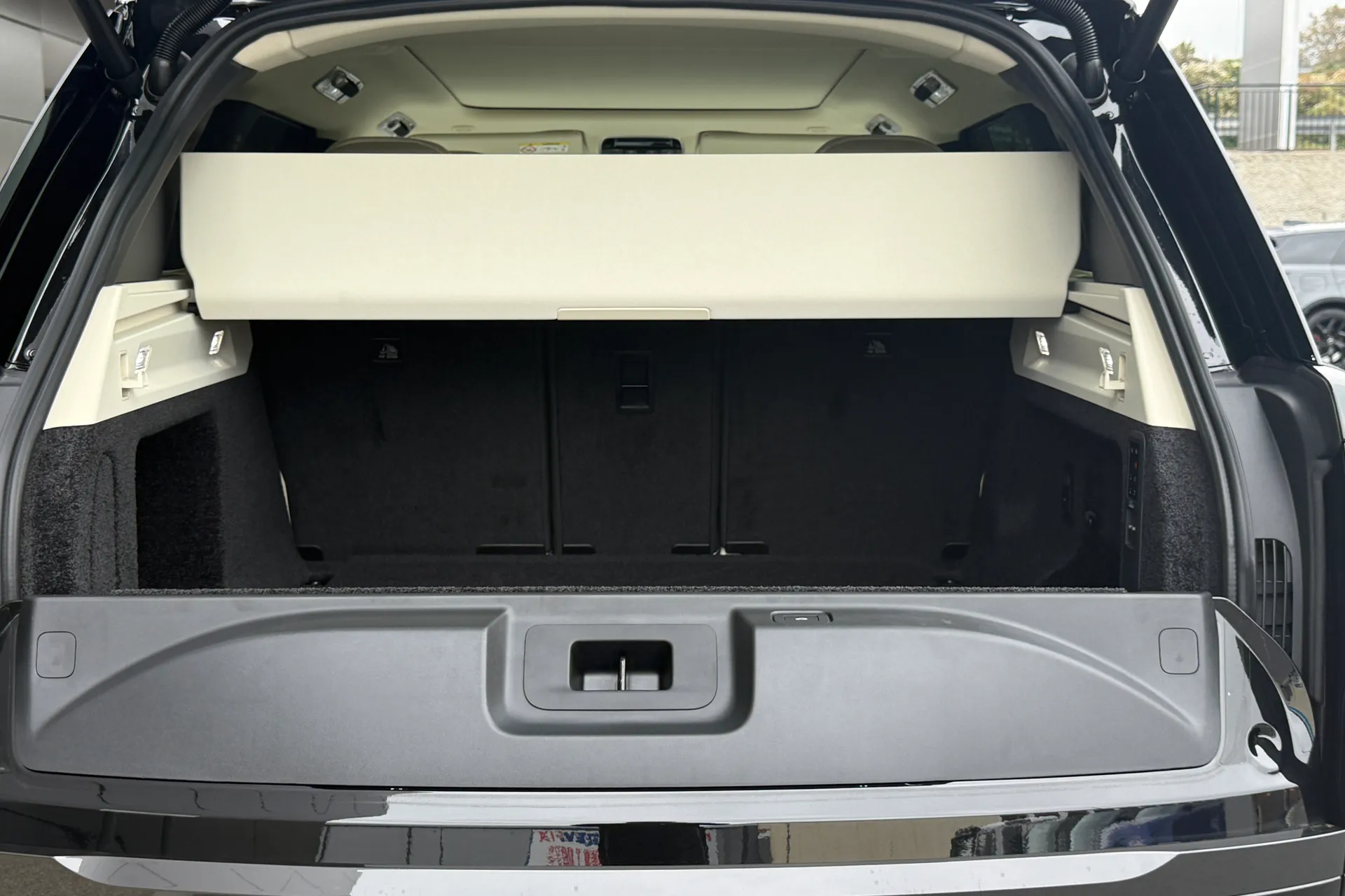 LAND ROVER RANGE ROVER thumbnail image number 44