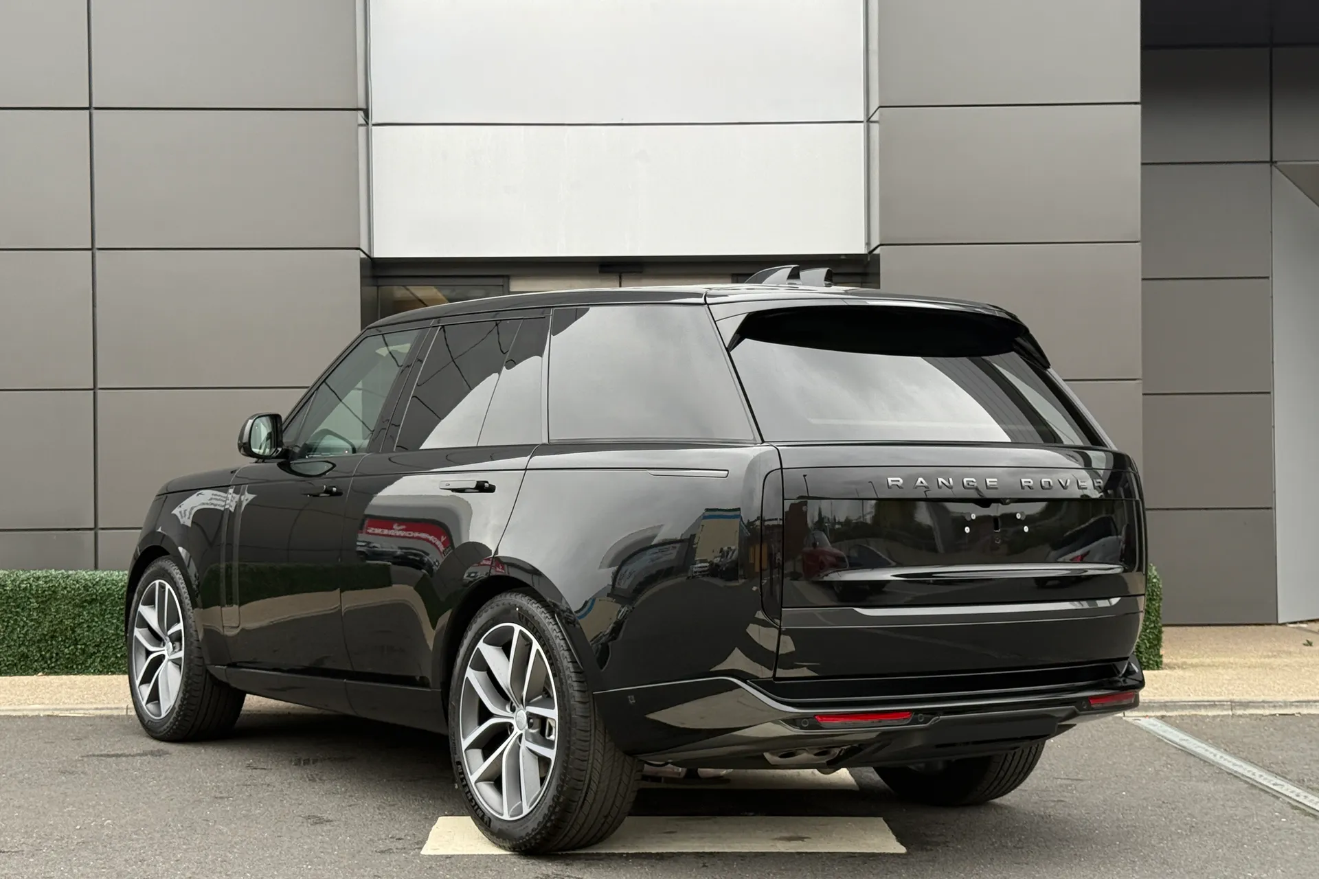 LAND ROVER RANGE ROVER thumbnail image number 16