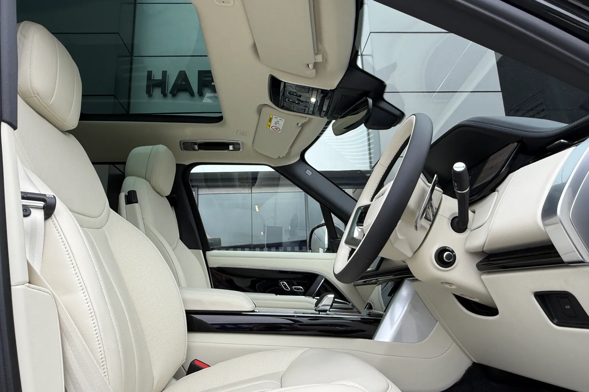 LAND ROVER RANGE ROVER thumbnail image number 35