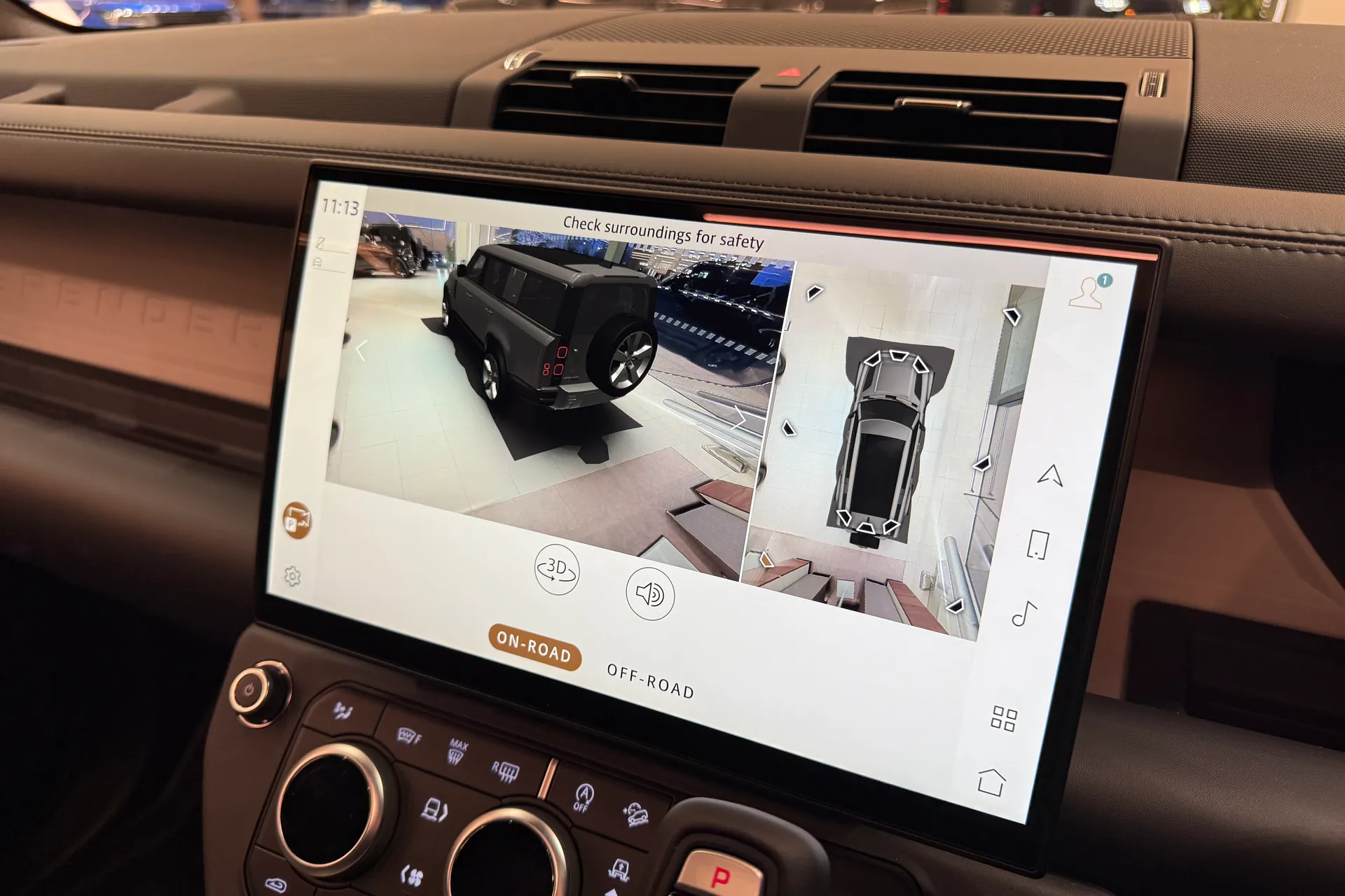 LAND ROVER Defender 130 thumbnail image number 4