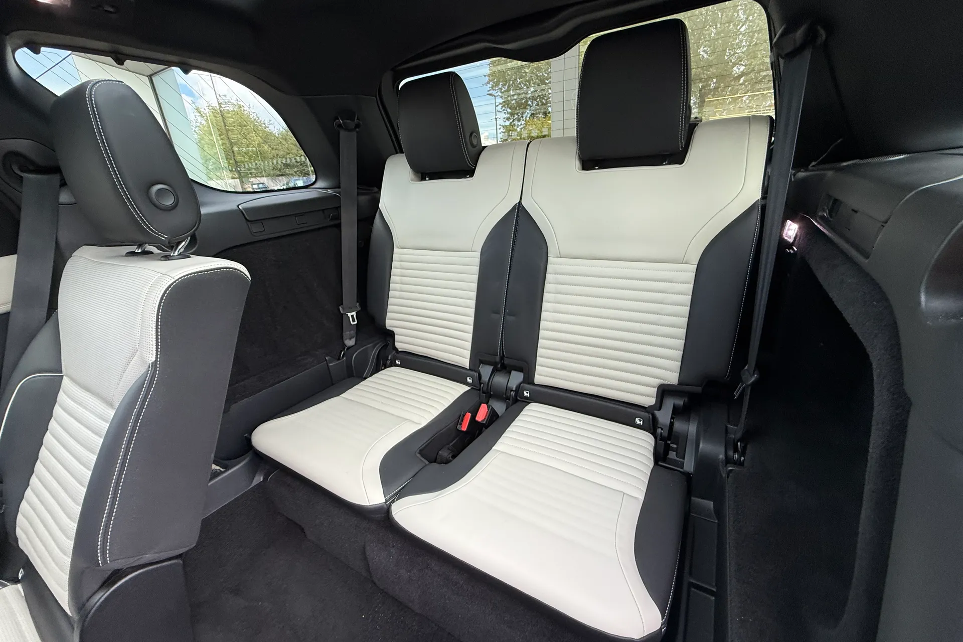 LAND ROVER DISCOVERY thumbnail image number 37